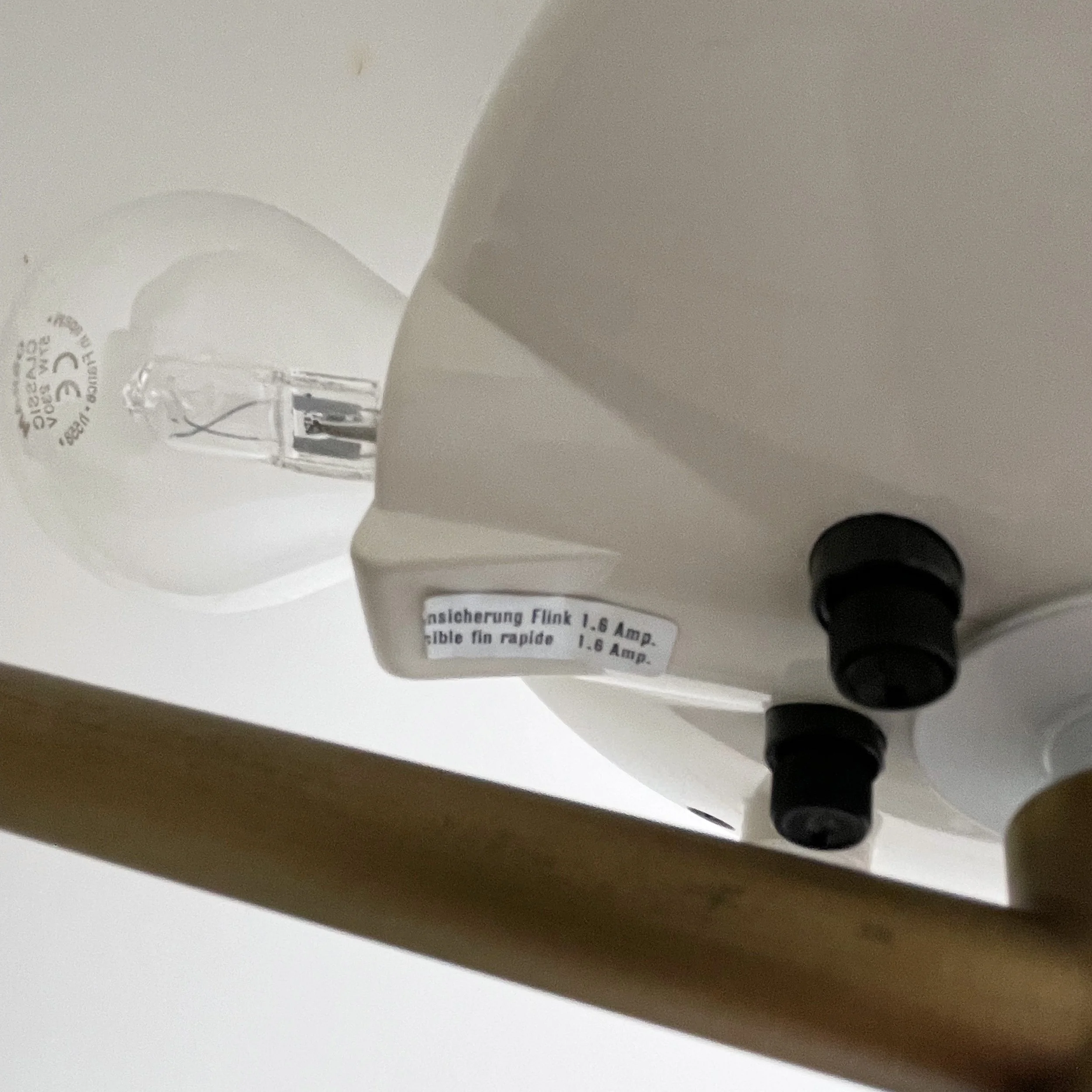 Swisslamp Ständerlampe weiss : gold.3.JPG