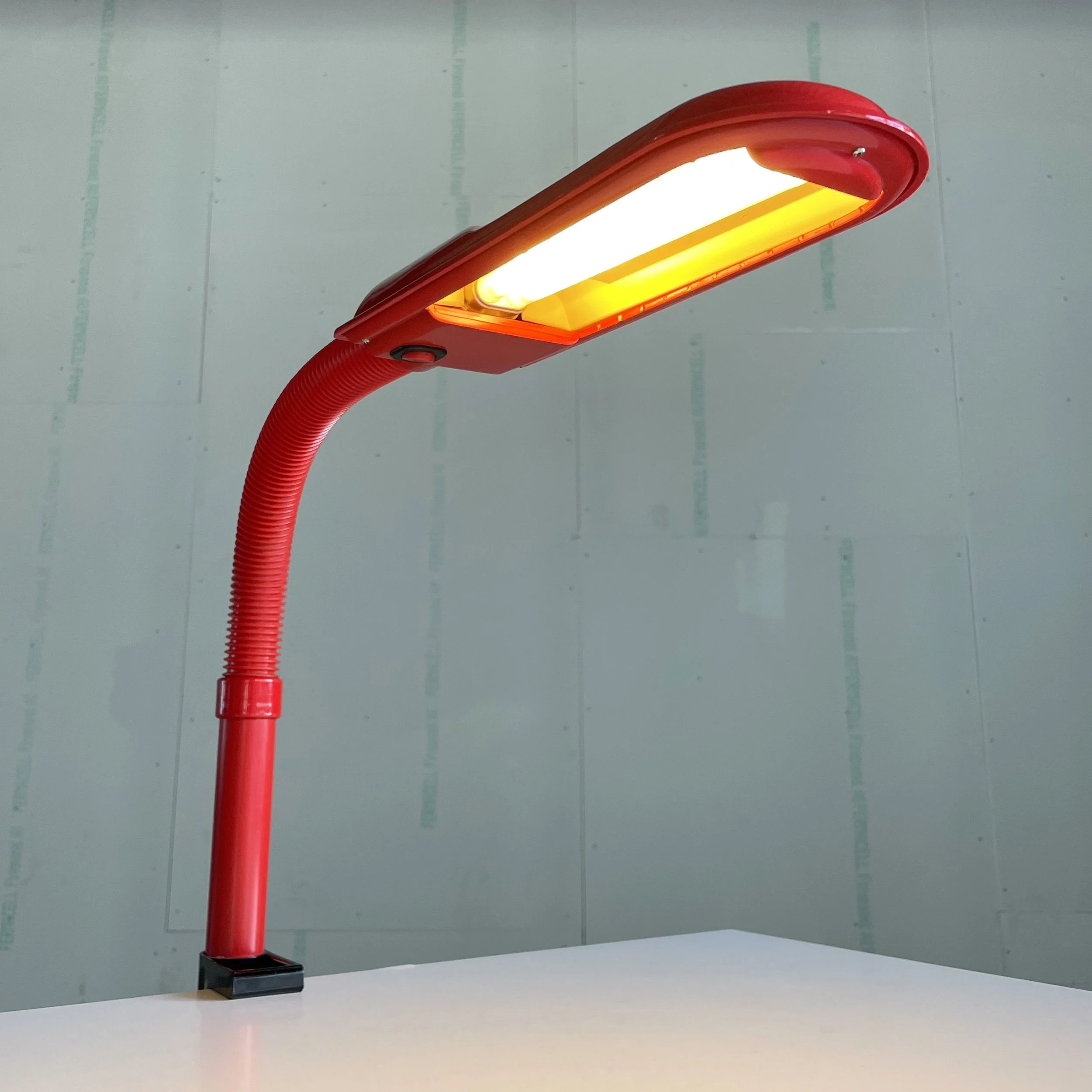 Emmedi 'Duck' Desk Lamp.10.JPG