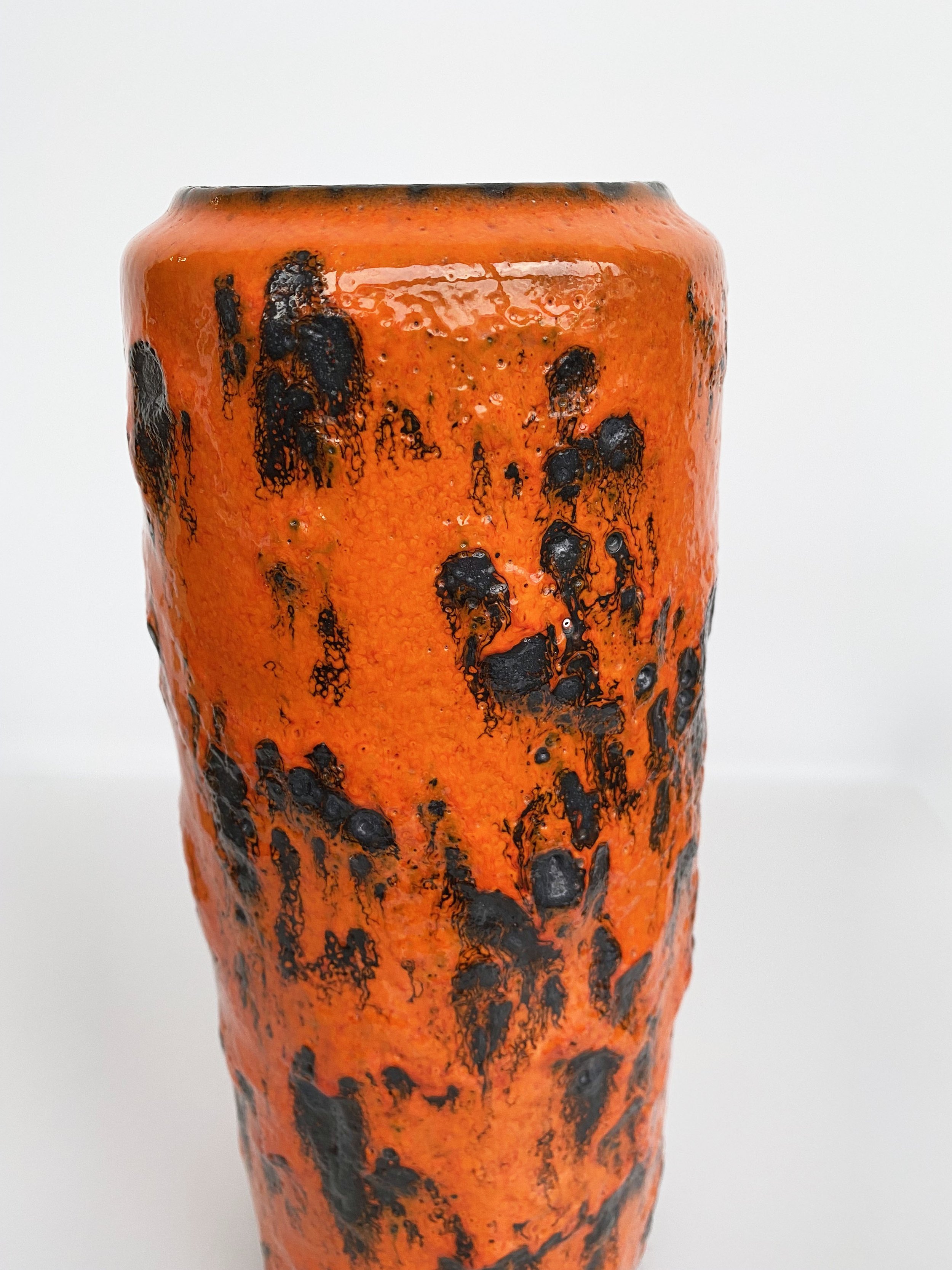 West German Keramik Vase orange.7.JPG