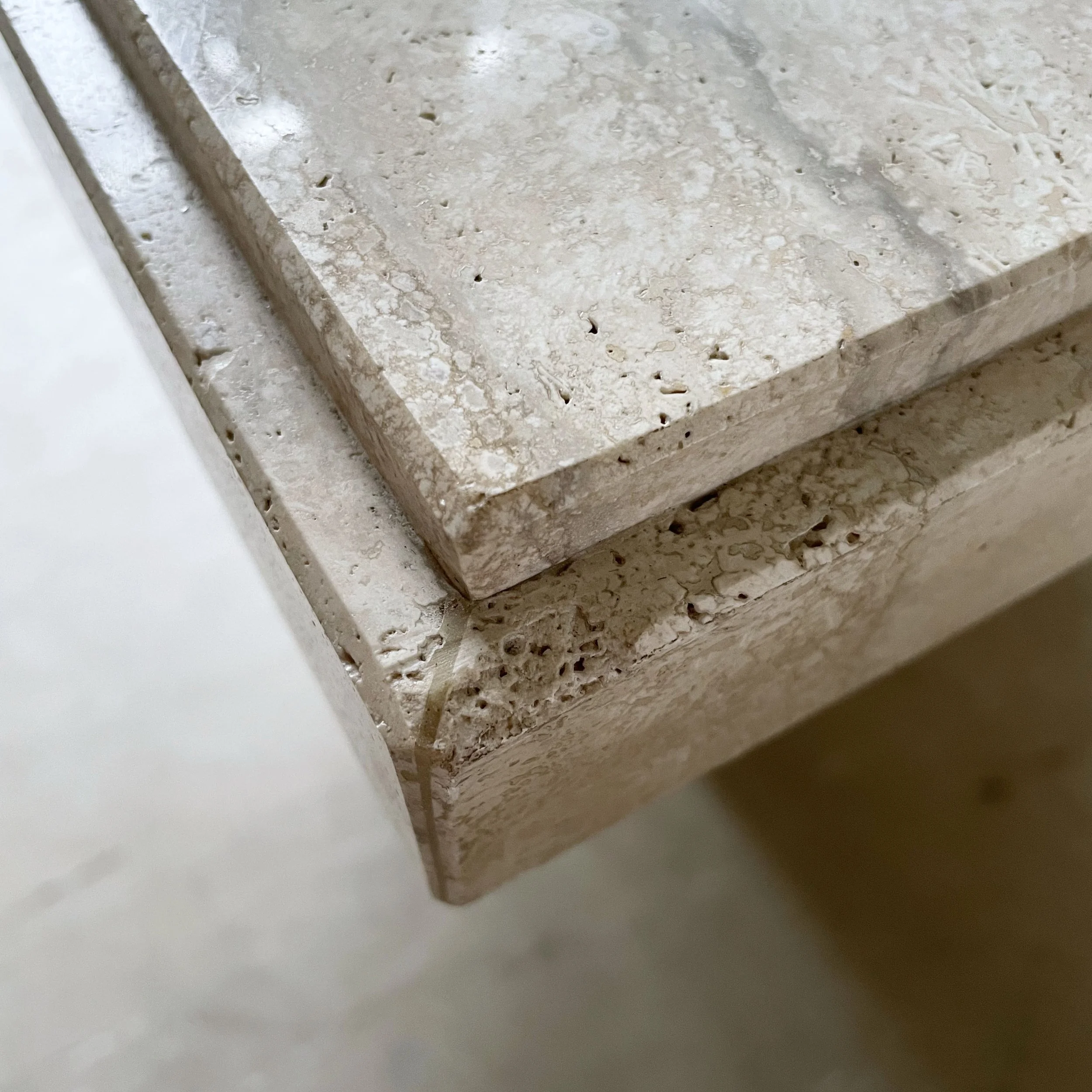 Traventin Salontisch.2.JPG