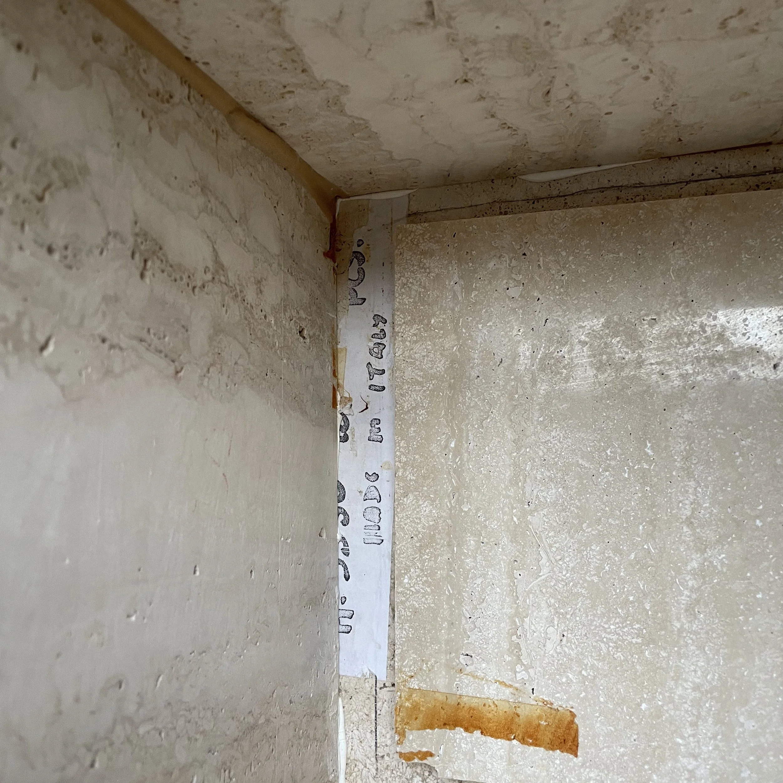 Traventin Salontisch.5.JPG