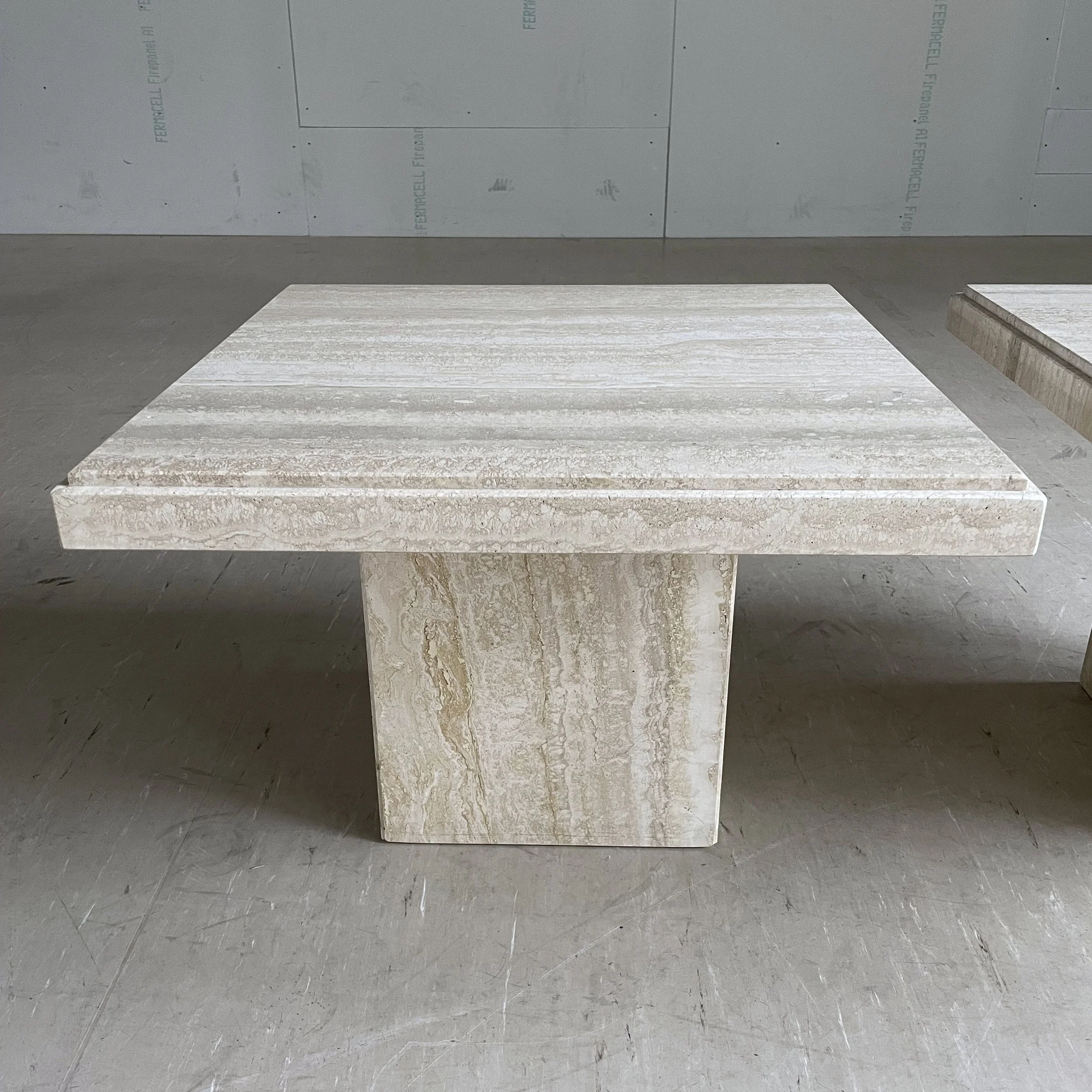 Traventin Salontisch.11.JPG