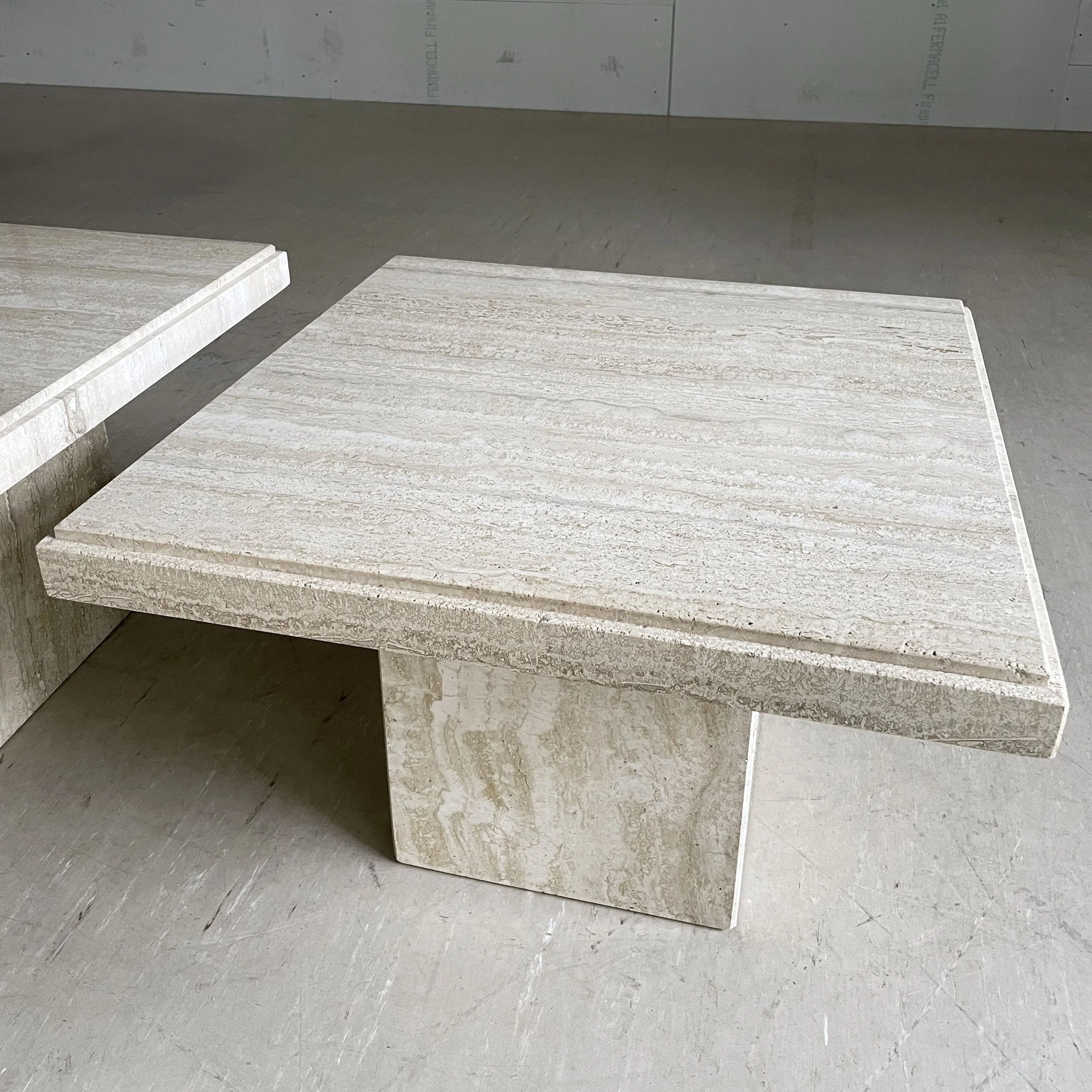 Traventin Salontisch.15.JPG