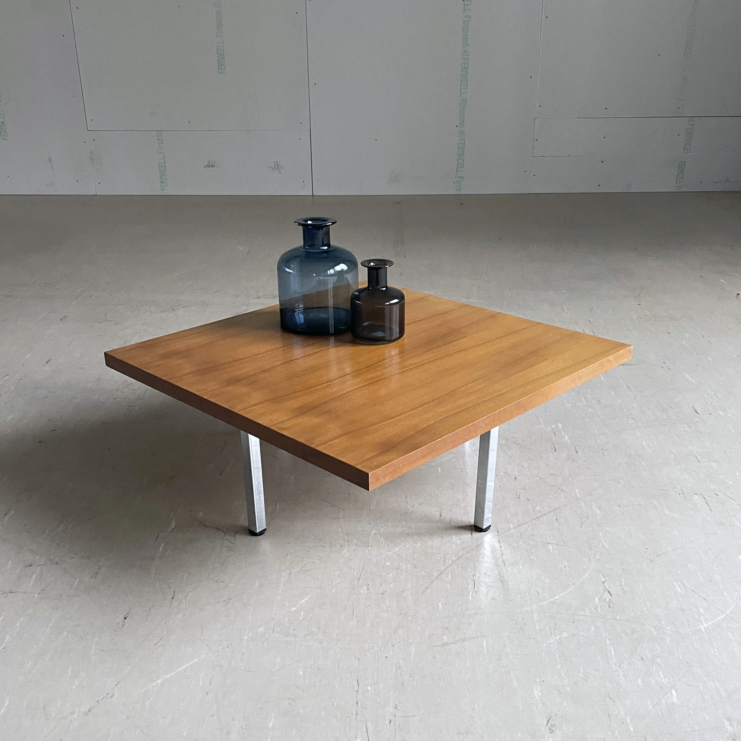 Beistelltisch Holz:Chrome.5.JPG