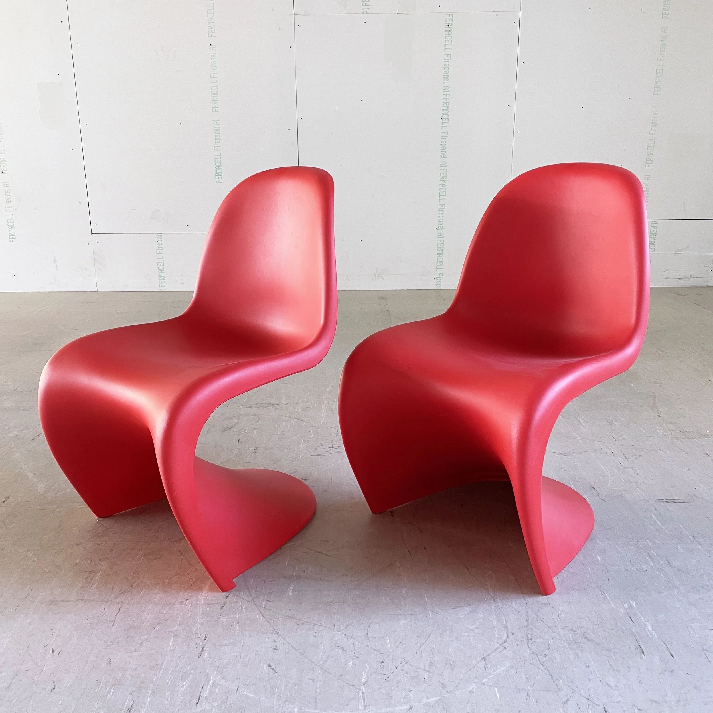 Verner Panton Stuhl rot.10.JPG
