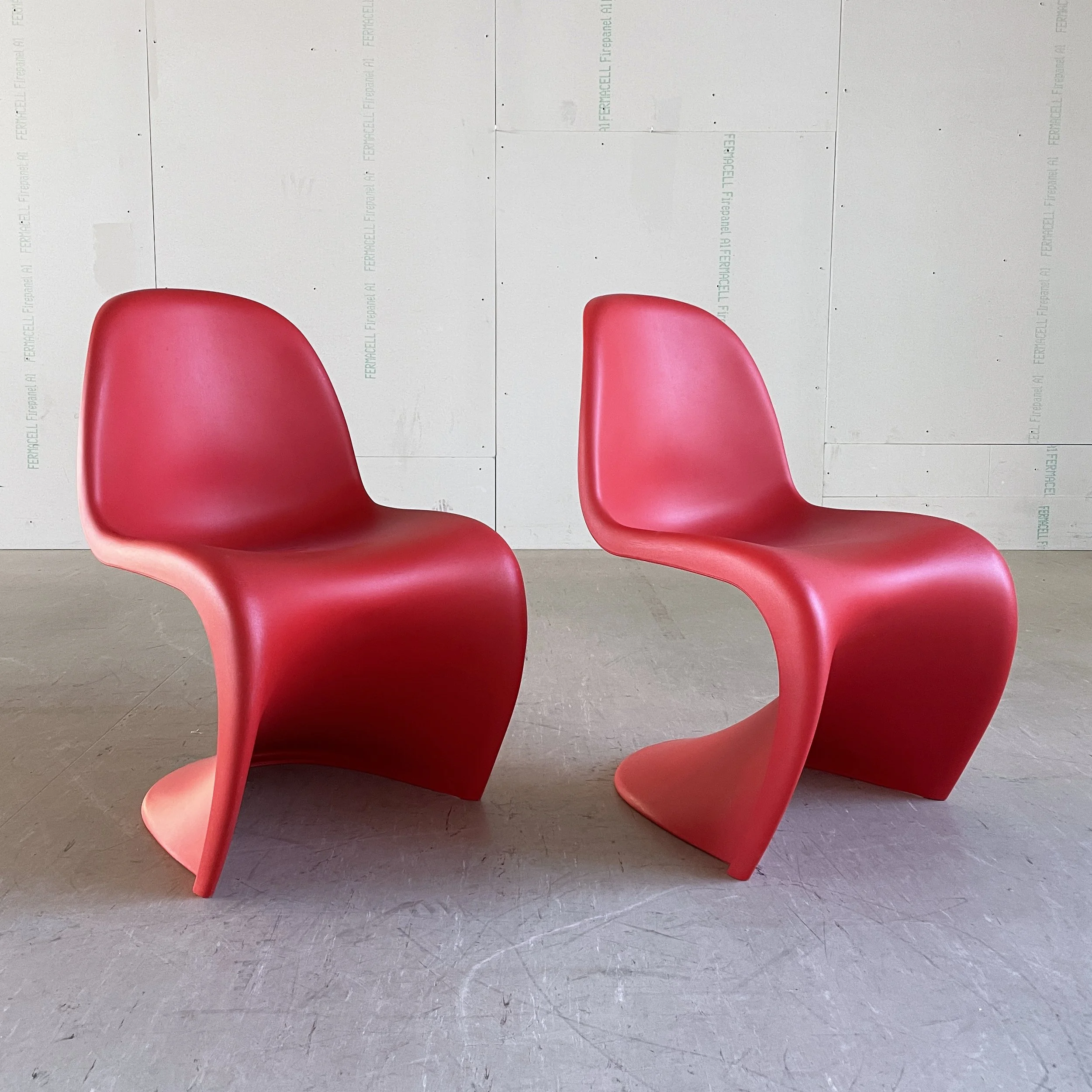 Vitra Panton Chair (1 of 2).