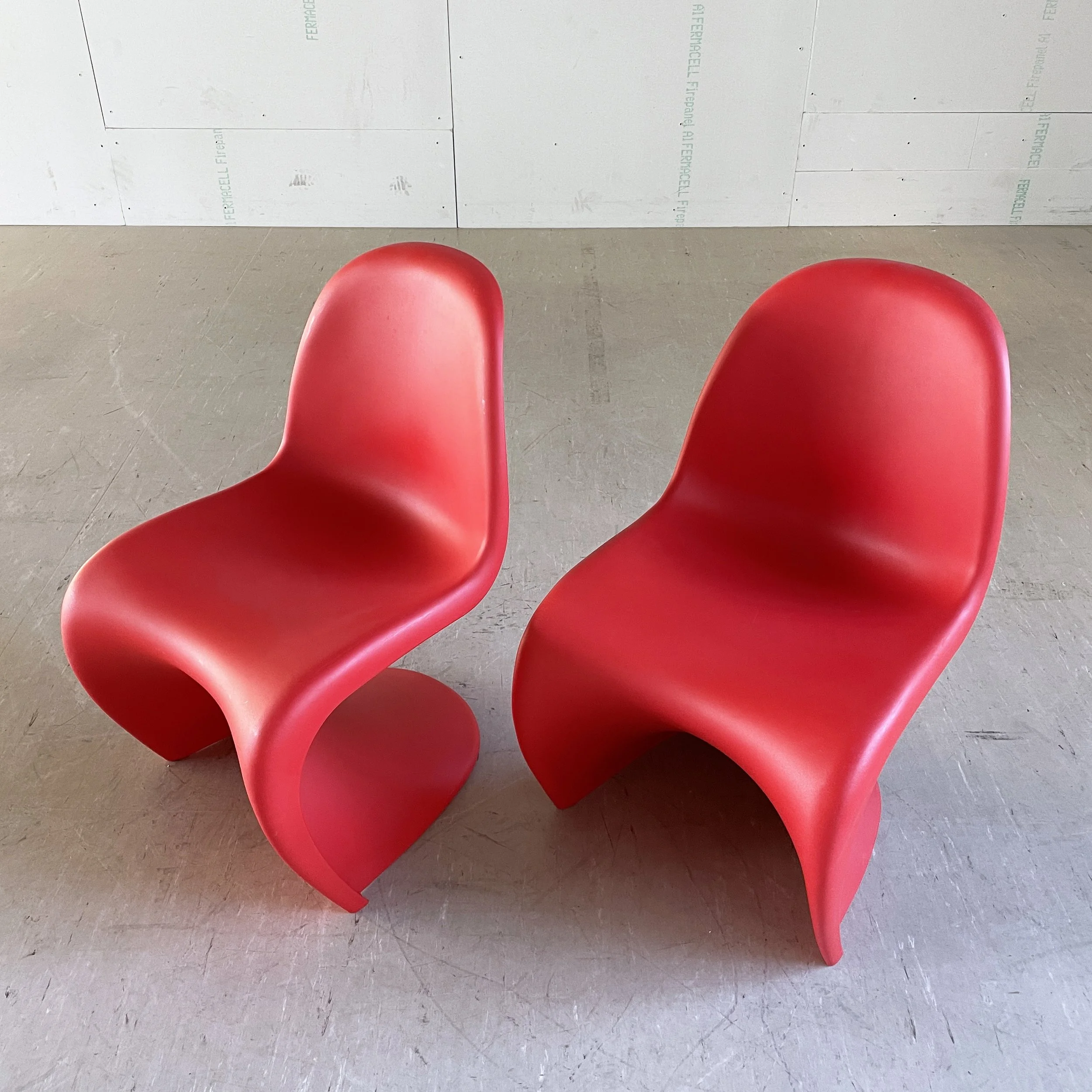 Verner Panton Stuhl rot.5.JPG