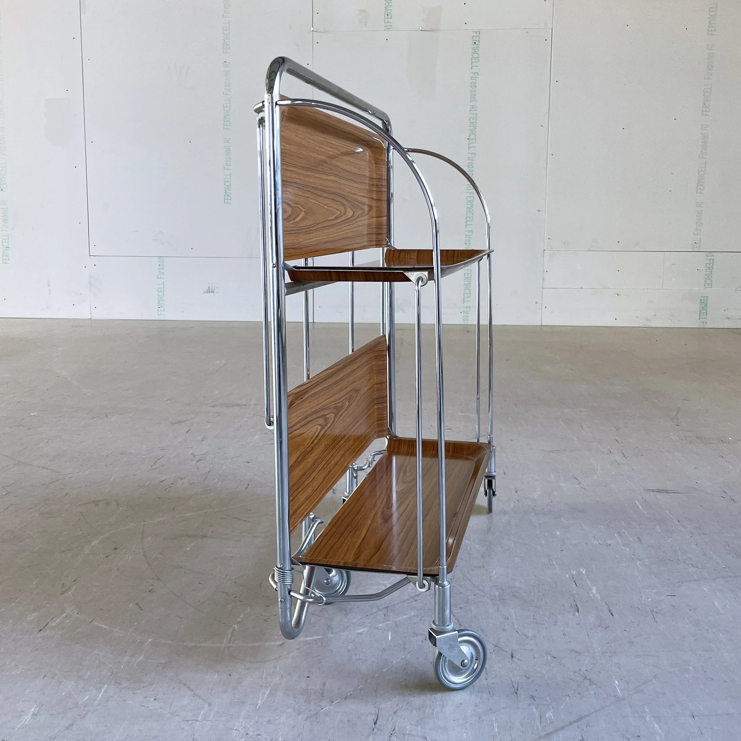 Dinette Servierwagen.11.JPG