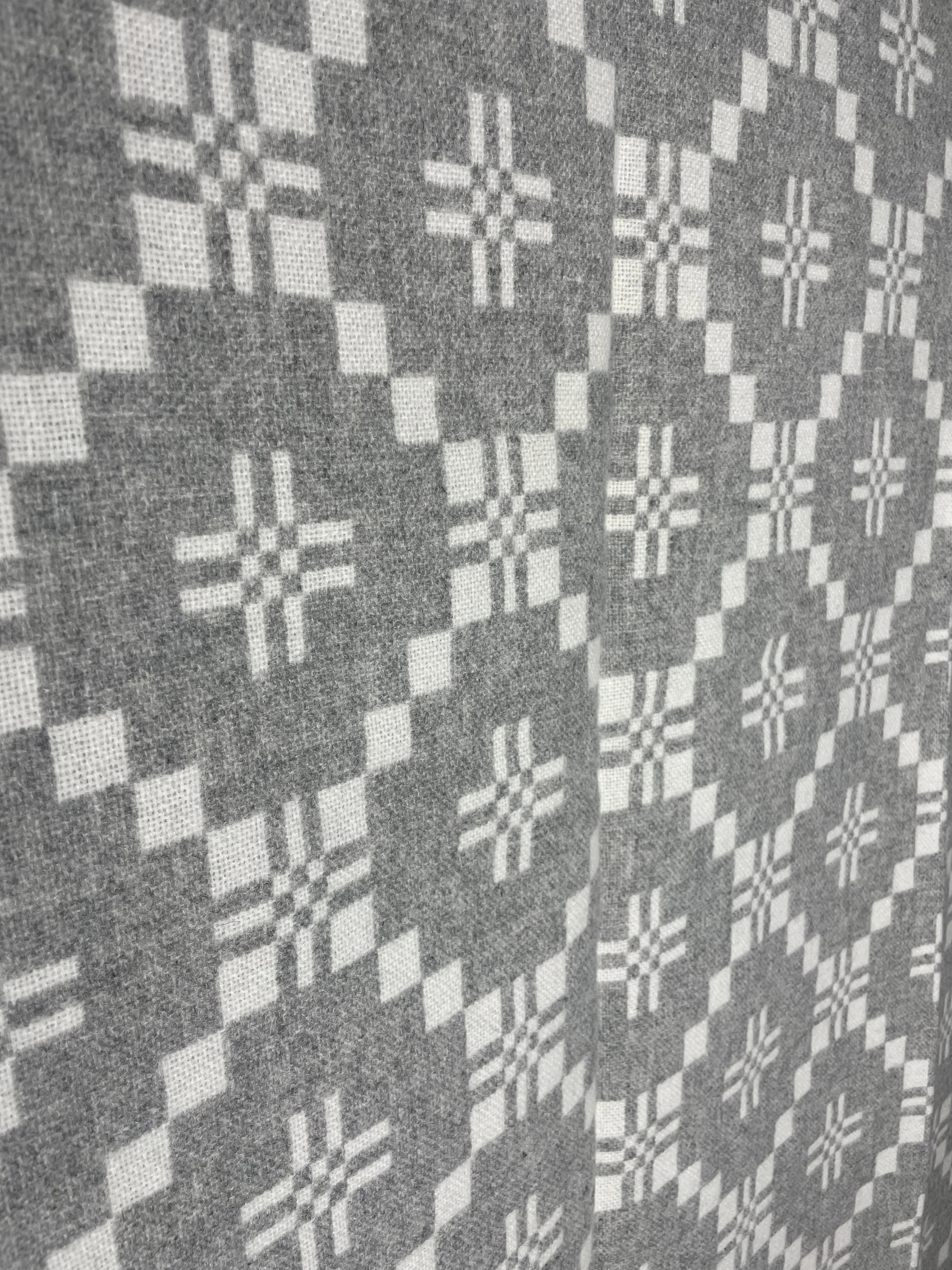 Melin Tregwynt Wool Blanket.3.JPG