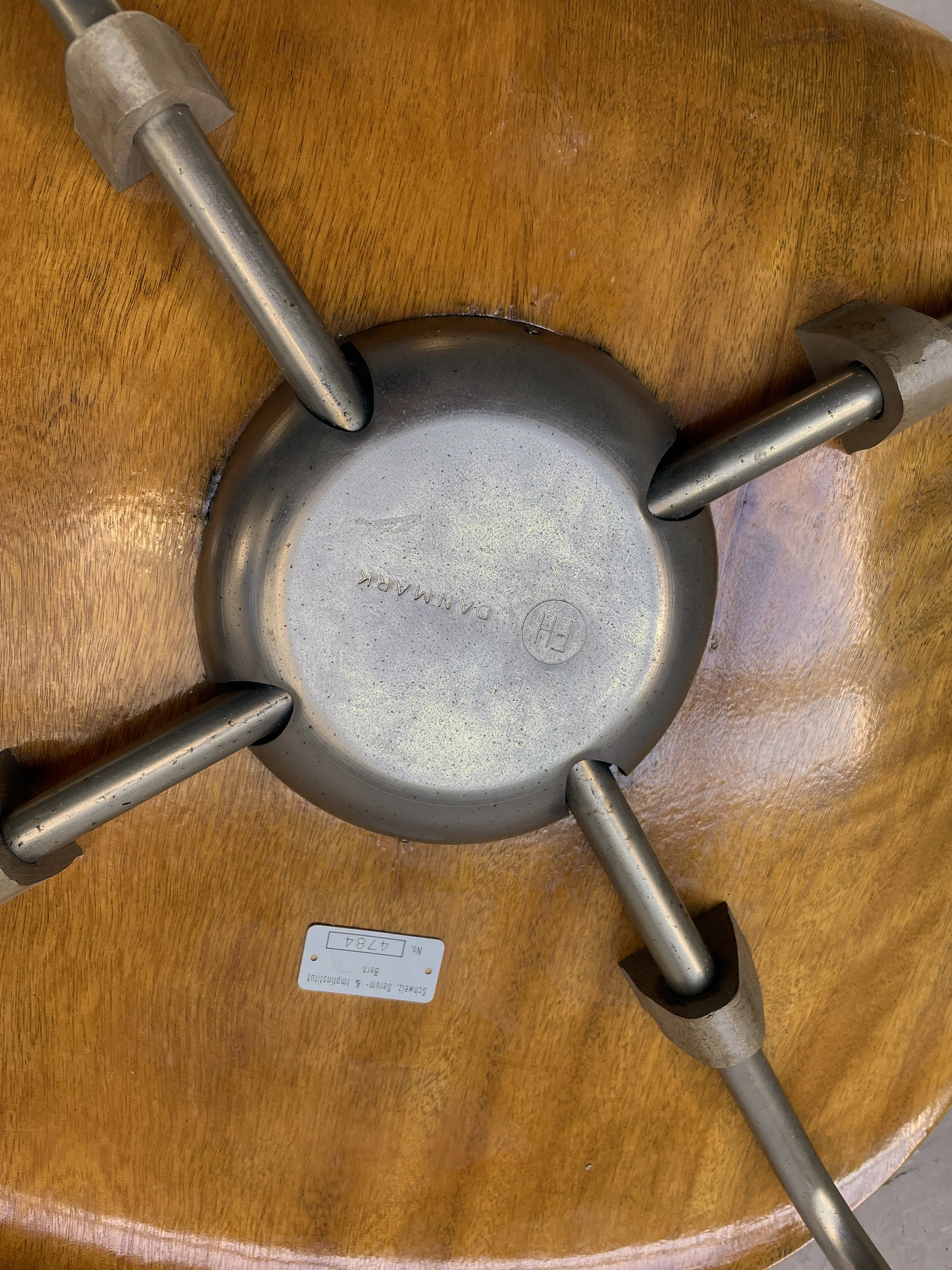 Arne Jacobsen 3107 Series 7.5.JPG