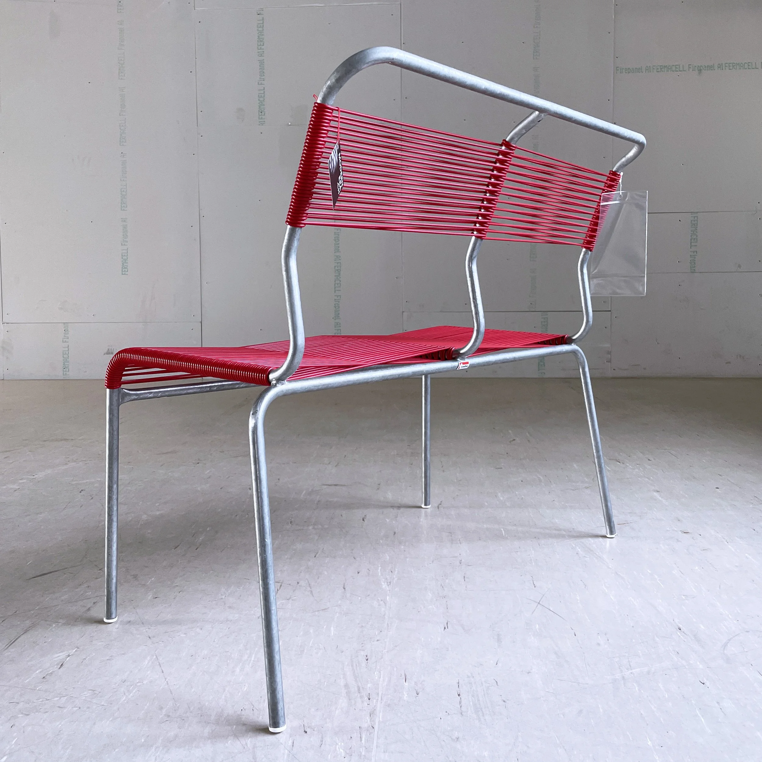 Schaffner Gartenbank rot.14.JPG