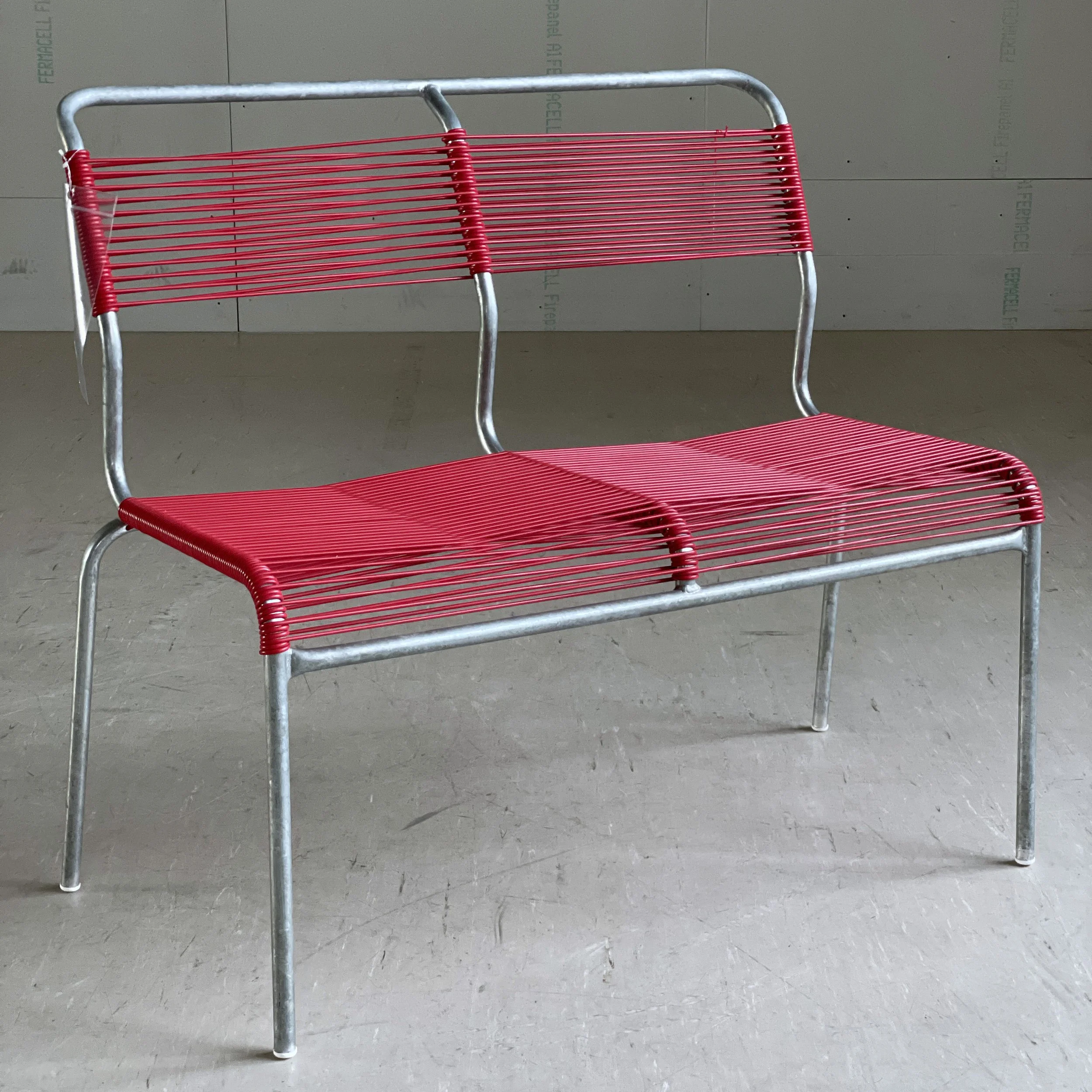 Schaffner Gartenbank rot.2.JPG