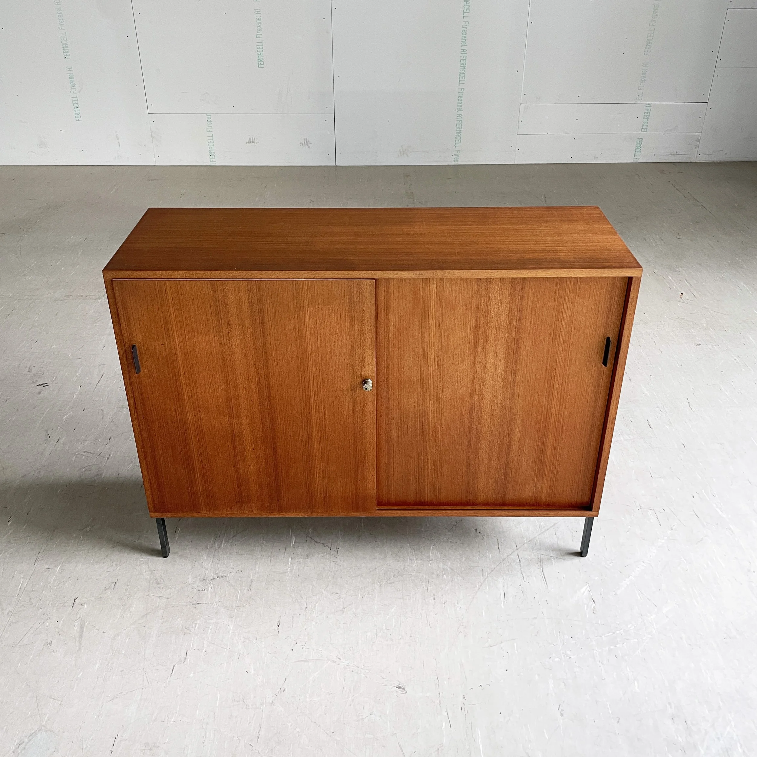 Sideboard Teak.2.JPG