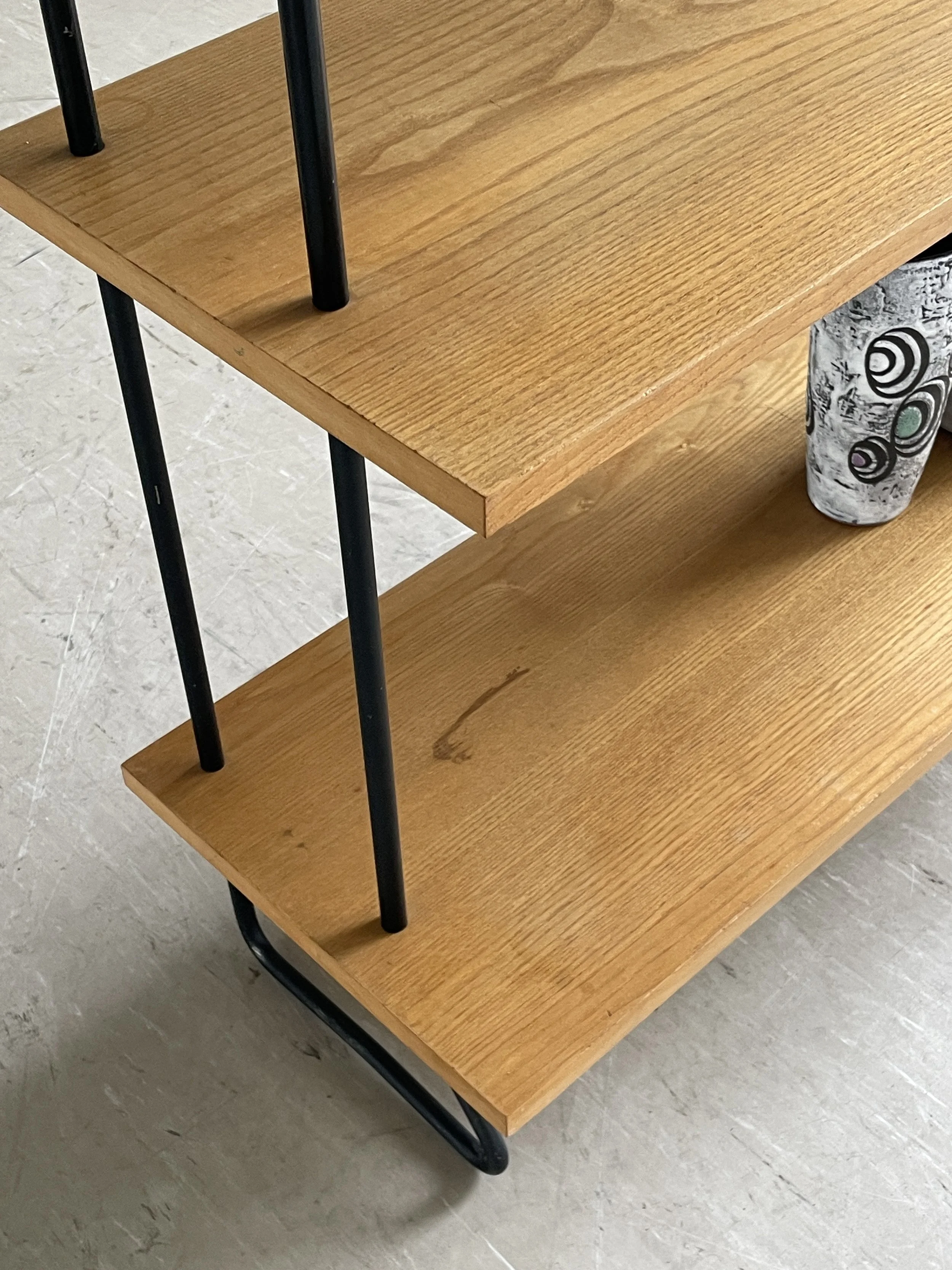 Modern Era_Regalsystem.15.JPG