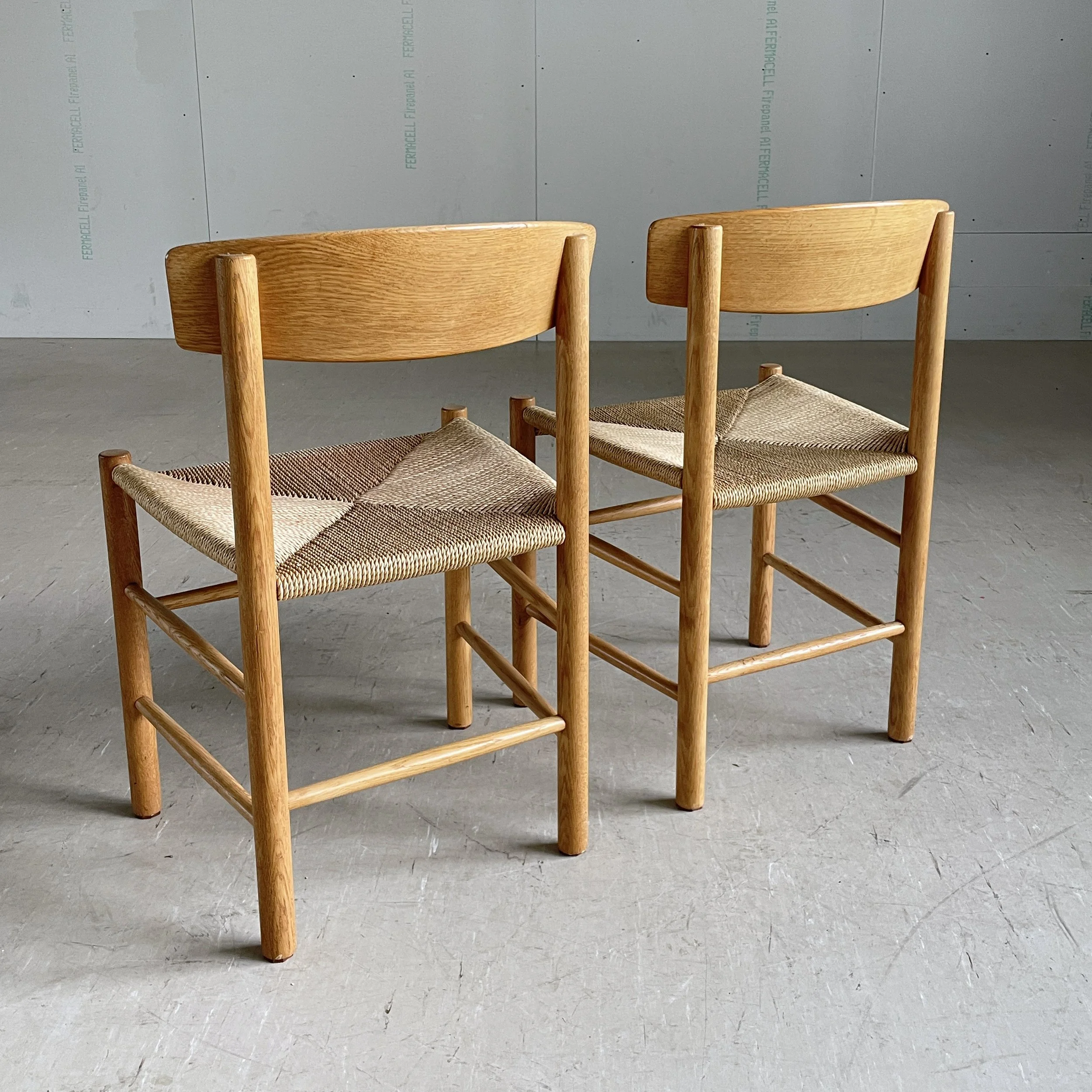 Borge Mogensen Stuhl.4.JPG