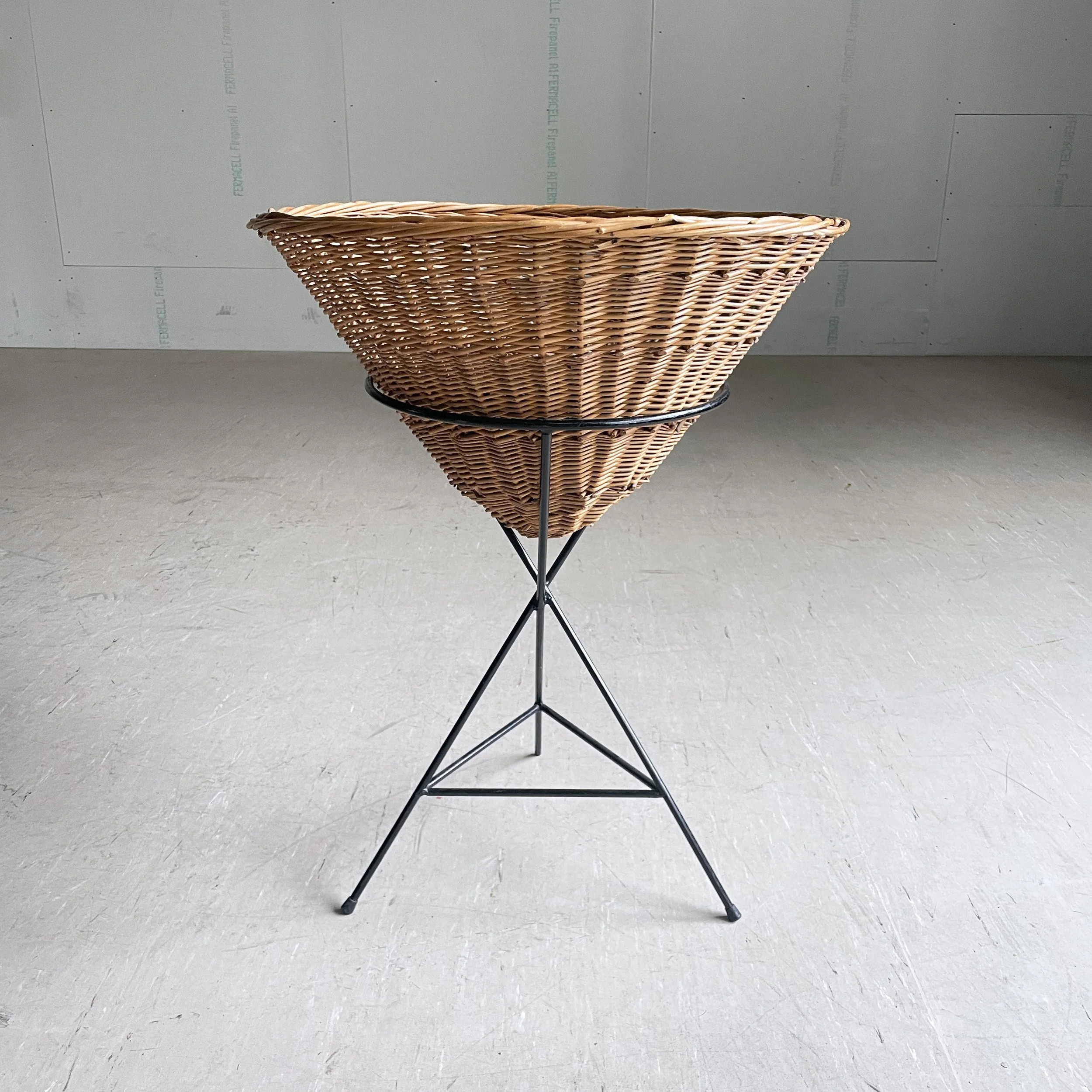 1960’s wicker Sales Display Basket with tripod metal base