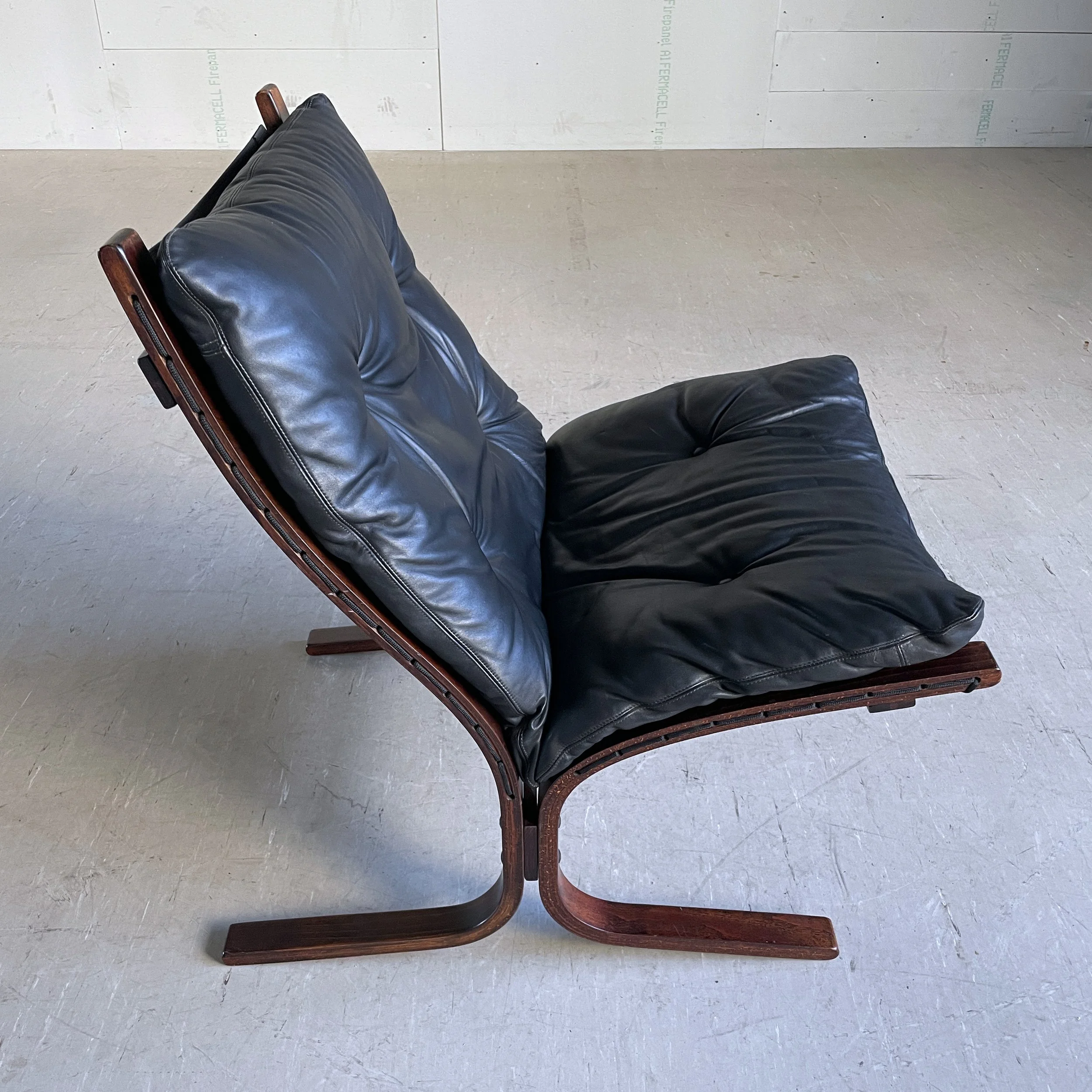 Modern Era_Westnova Chair.8.JPG