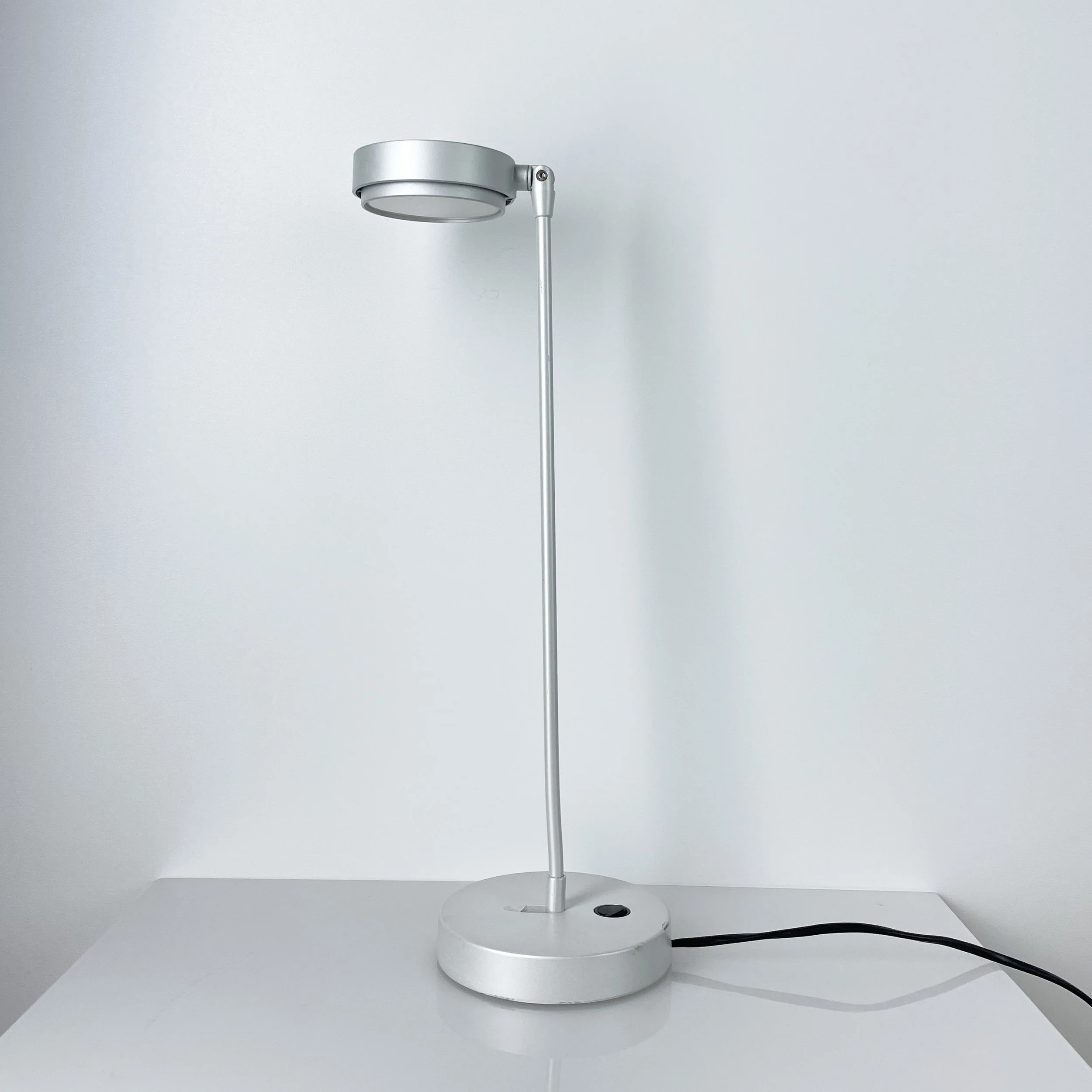 Artemide 'Kaio Fluo' Tischlampe.24.JPG