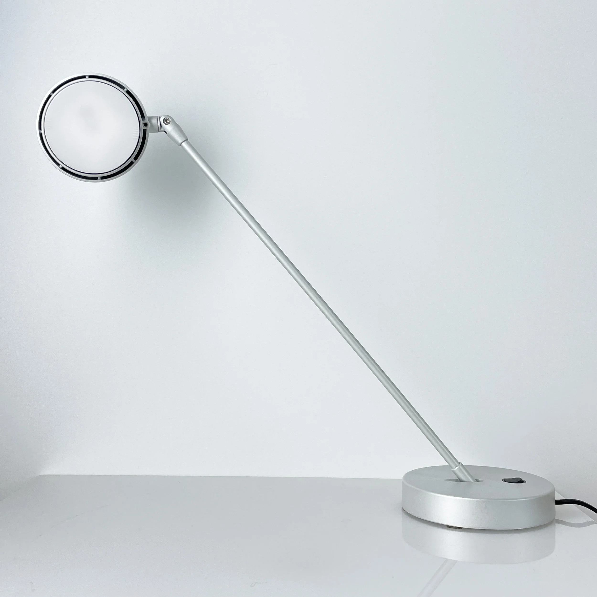 Artemide 'Kaio Fluo' Tischlampe.9.JPG