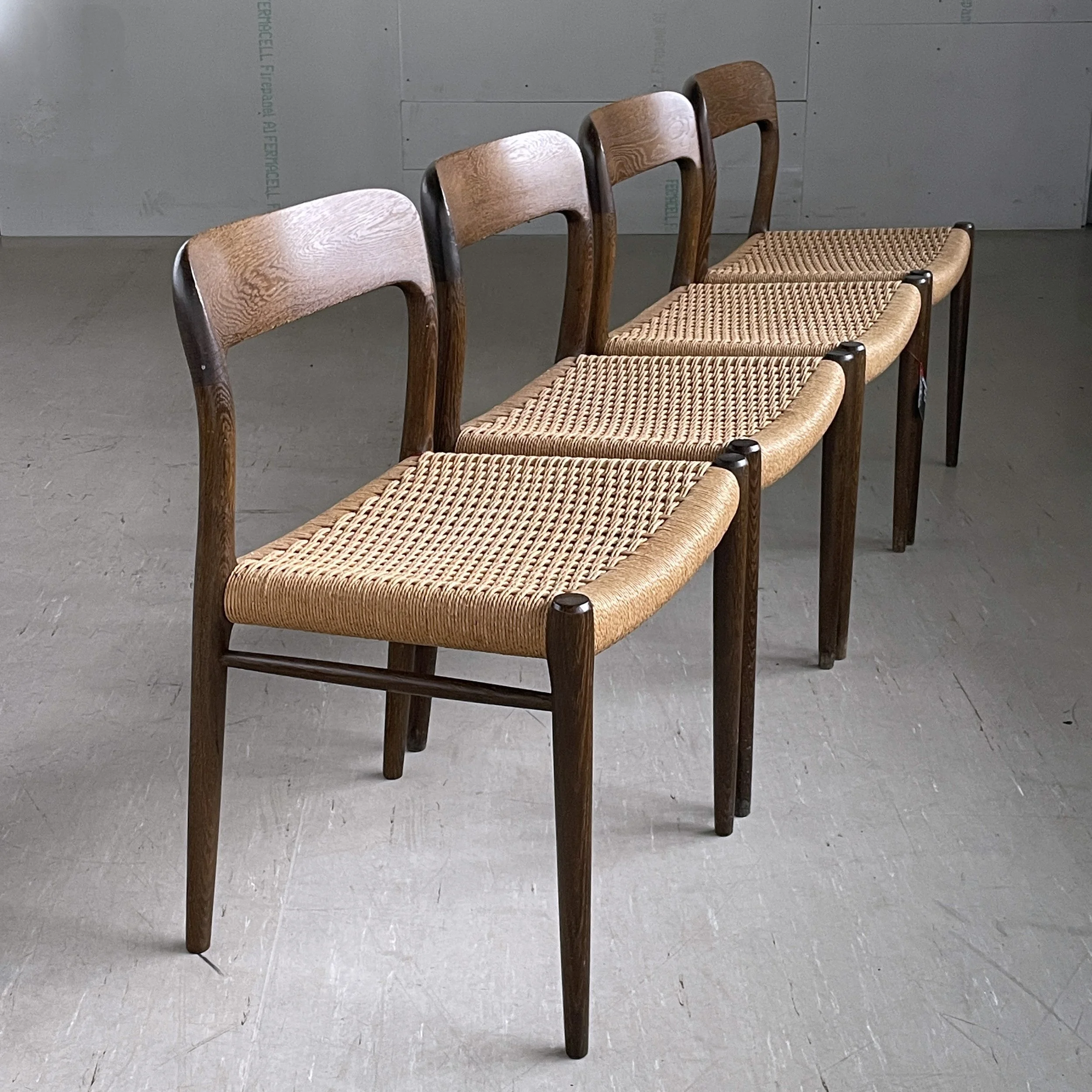 Niels Møller Model No.75.8.JPG