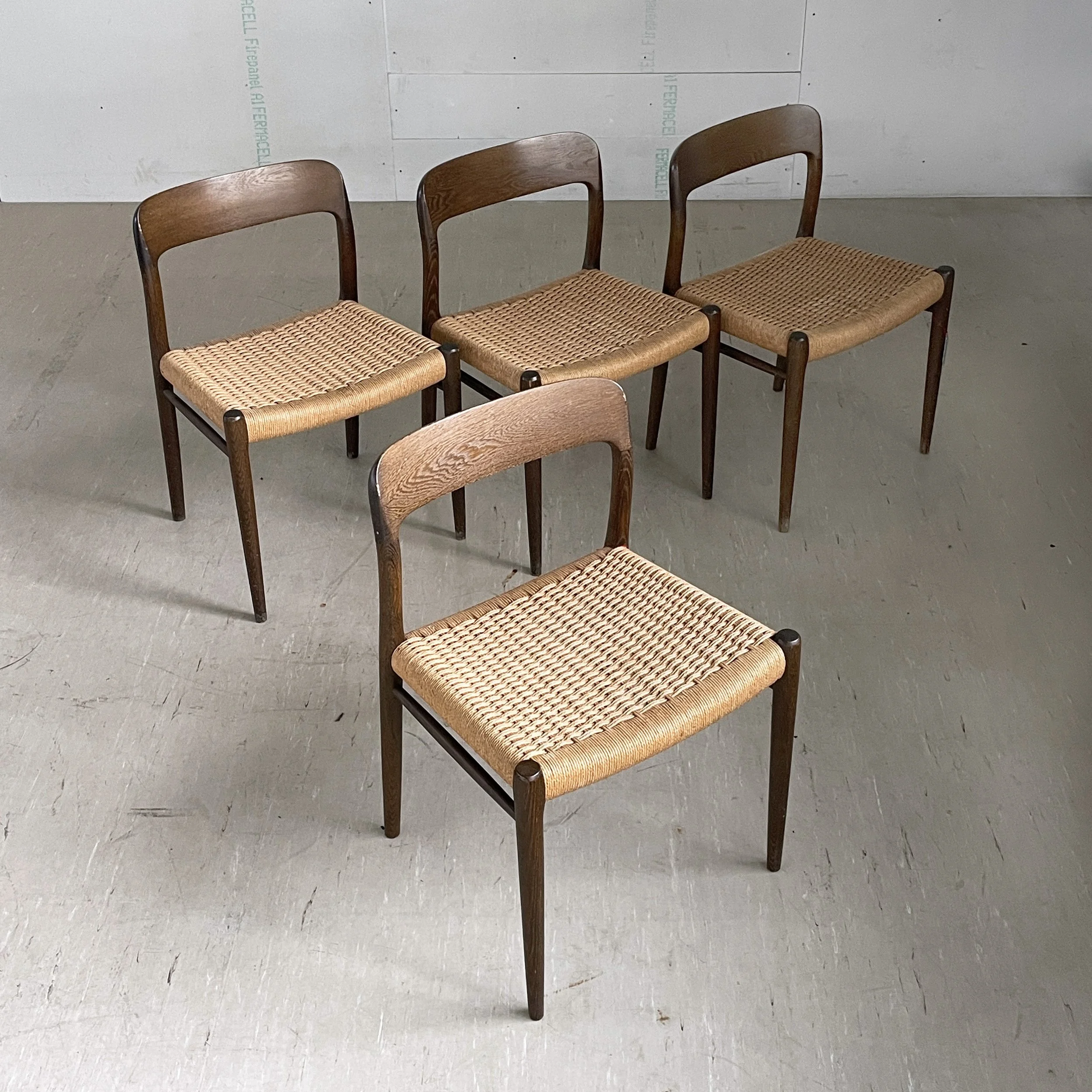 Niels Møller Model No.75.1.JPG