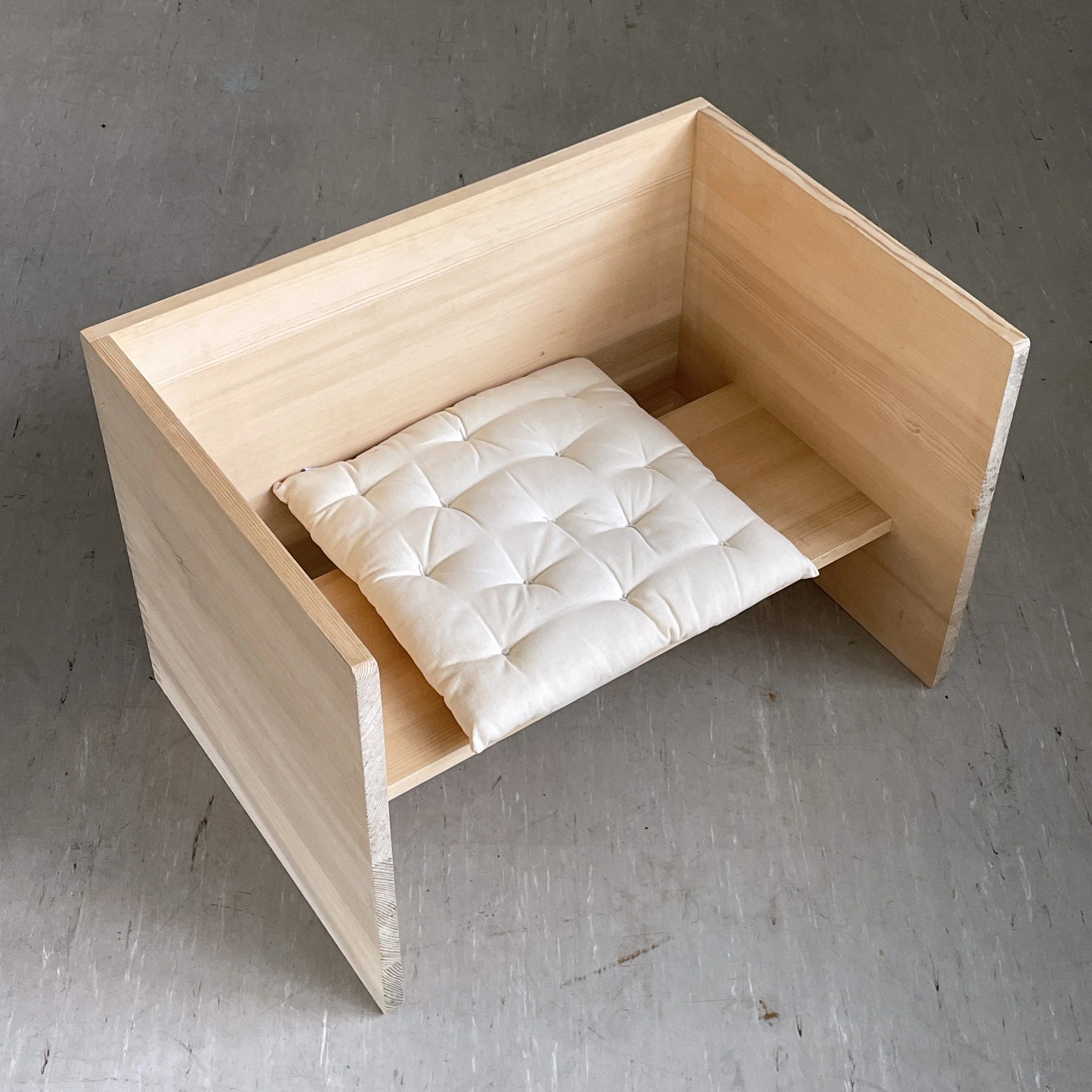 KIndertisch Tripolino.2.JPG