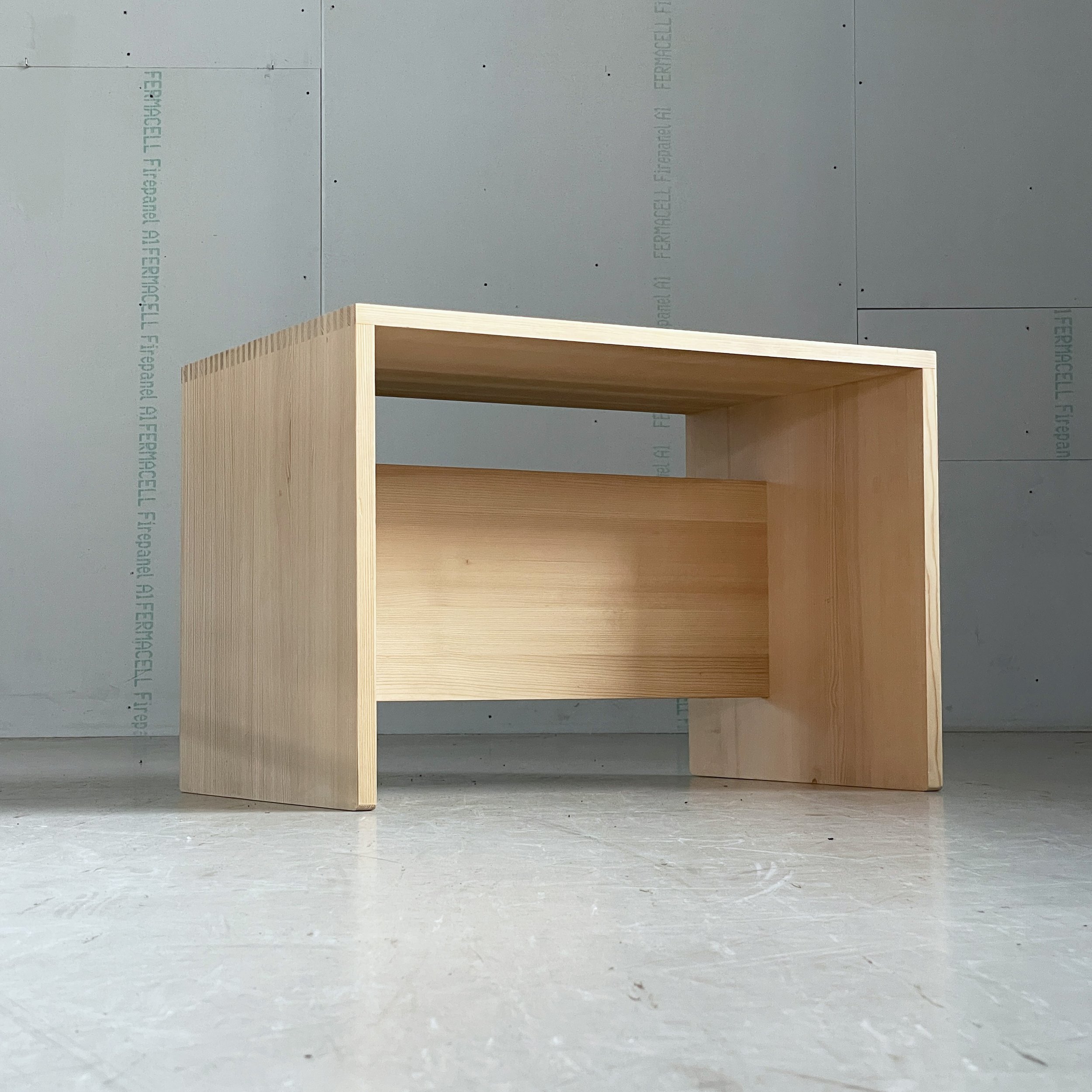 KIndertisch Tripolino.10.JPG