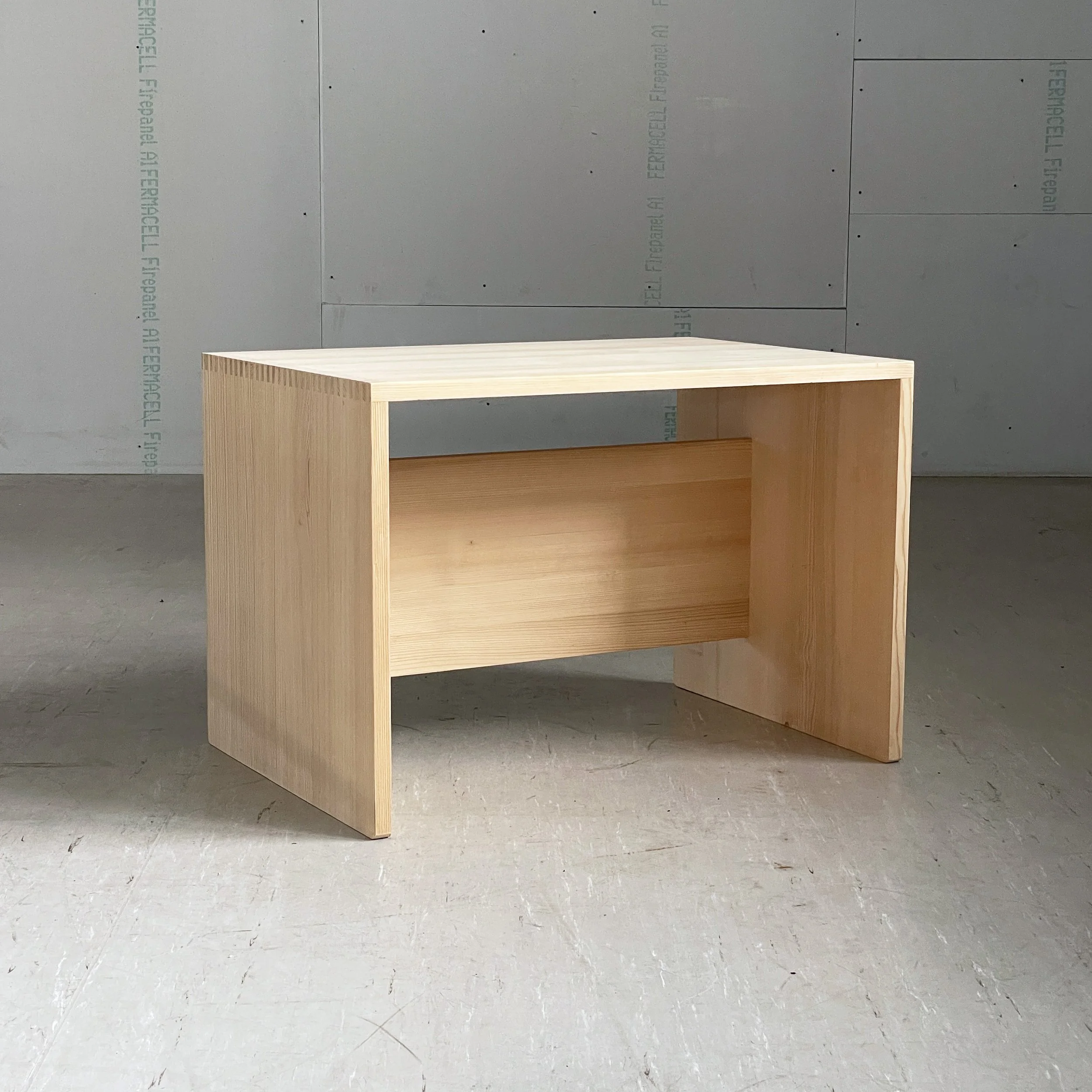 KIndertisch Tripolino.8.JPG