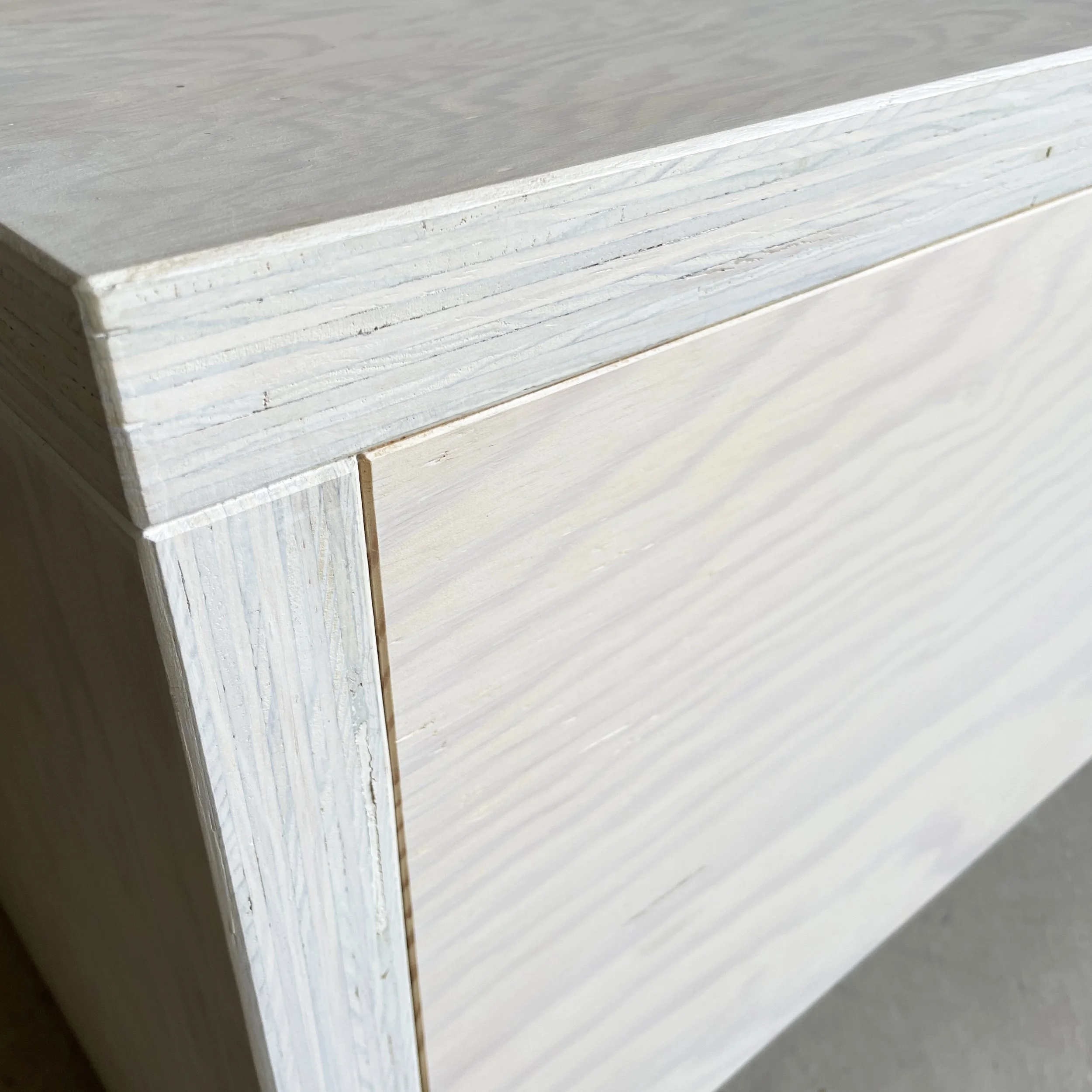ModernEra_Bank_weiss_5424.jpg
