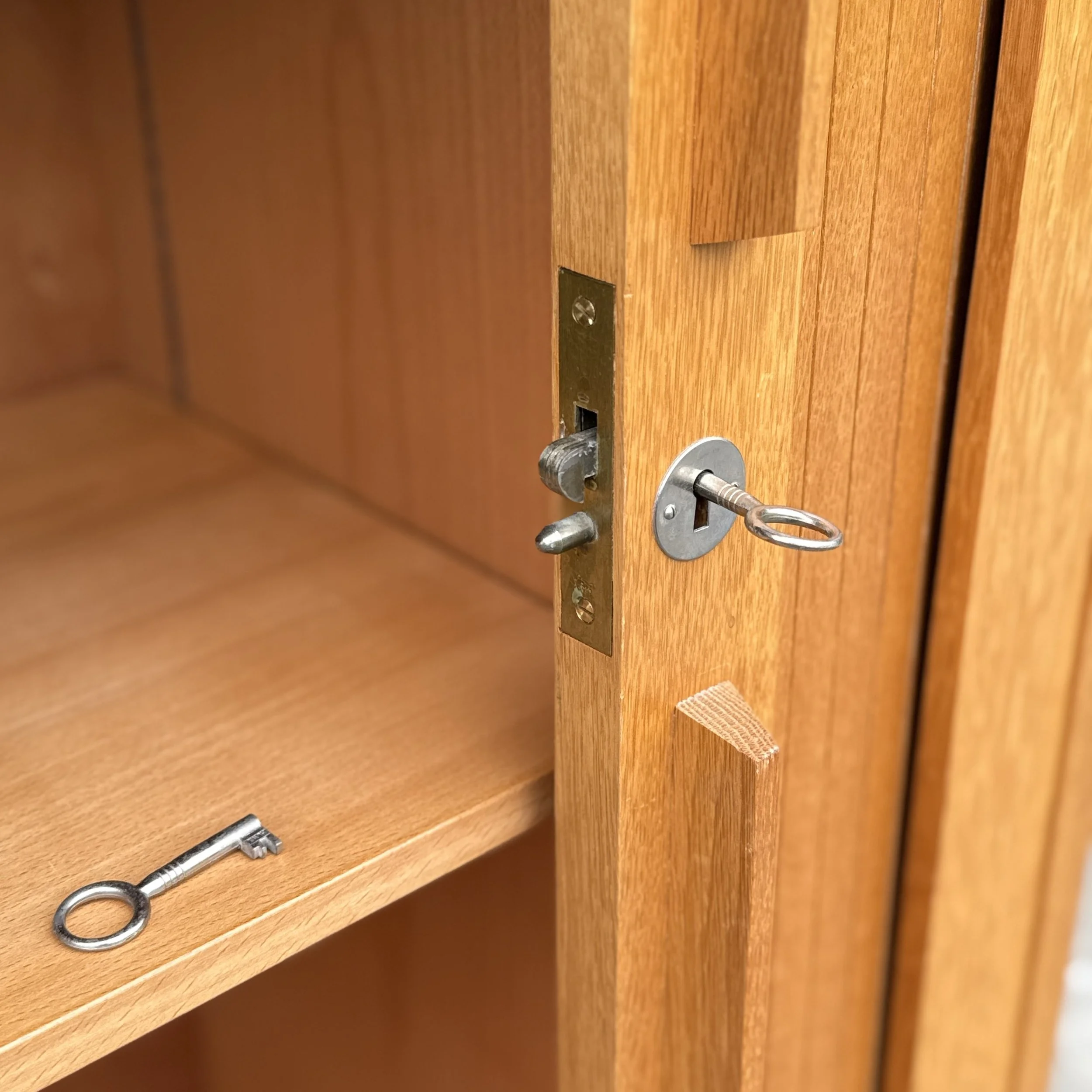 ModernEra_Rollschrank.4806.jpg