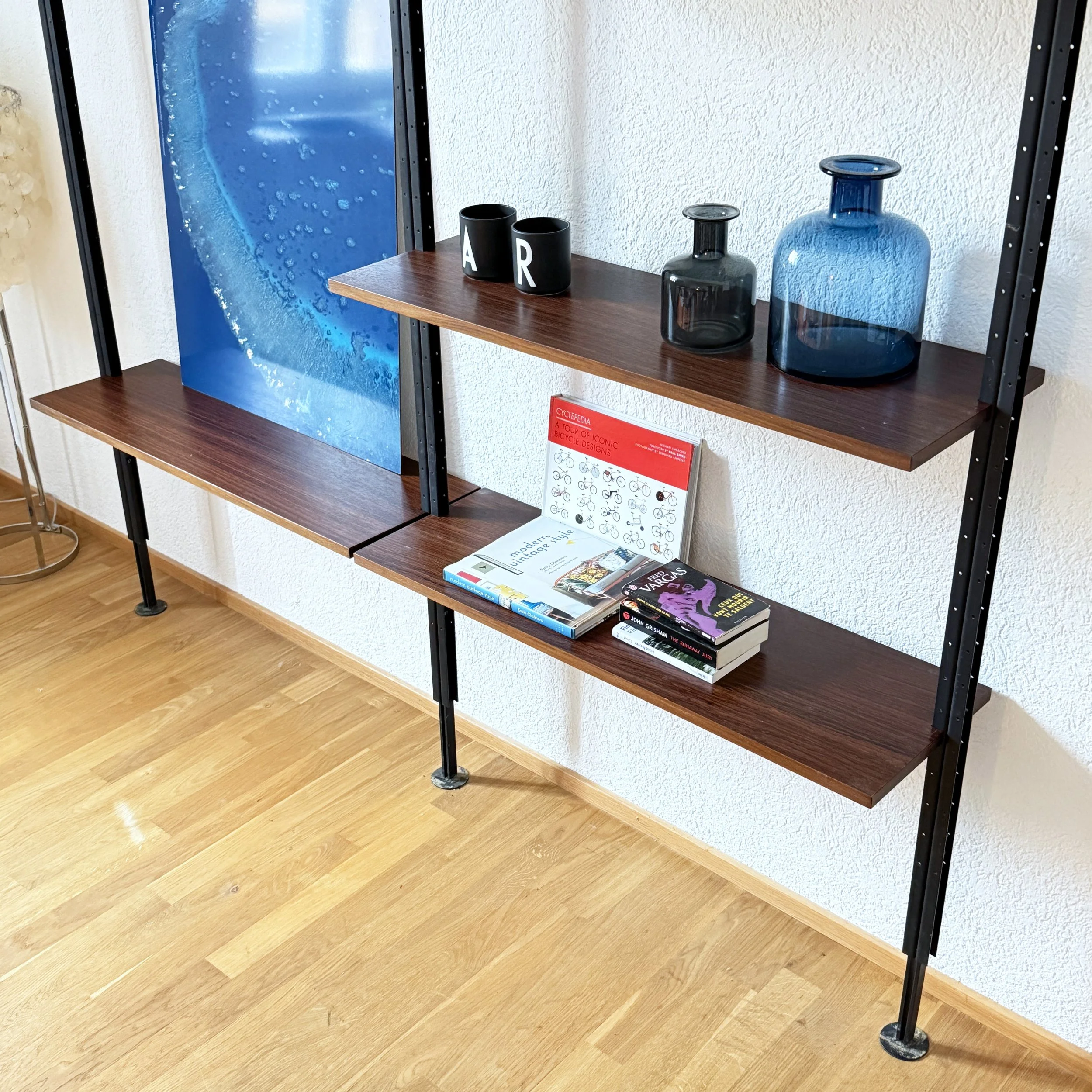 ModernEra_Richard_Neutra_Teleskopregal_Victoria9631.jpg