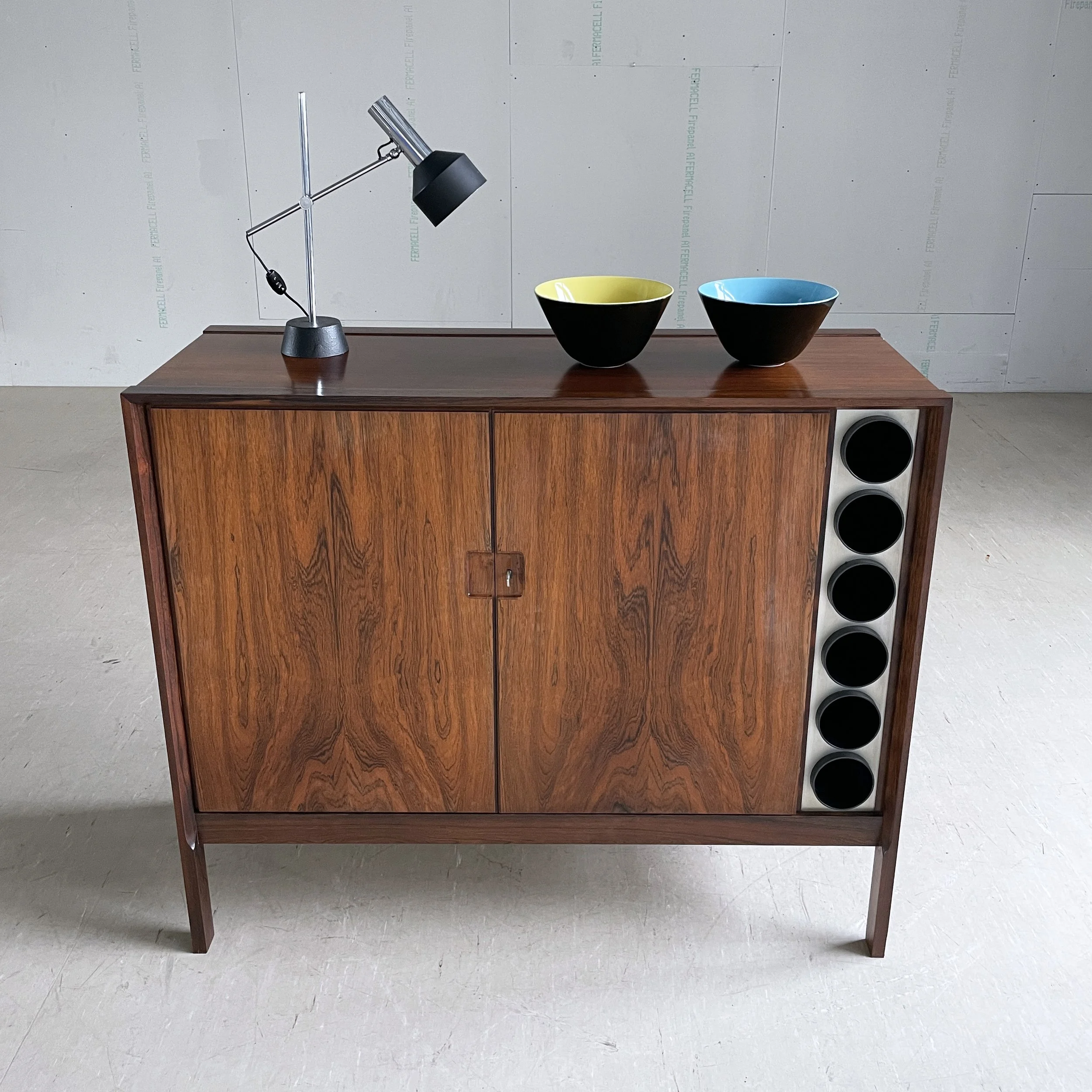 ModernEra_Swiss_Form_Sideboard9786.JPG