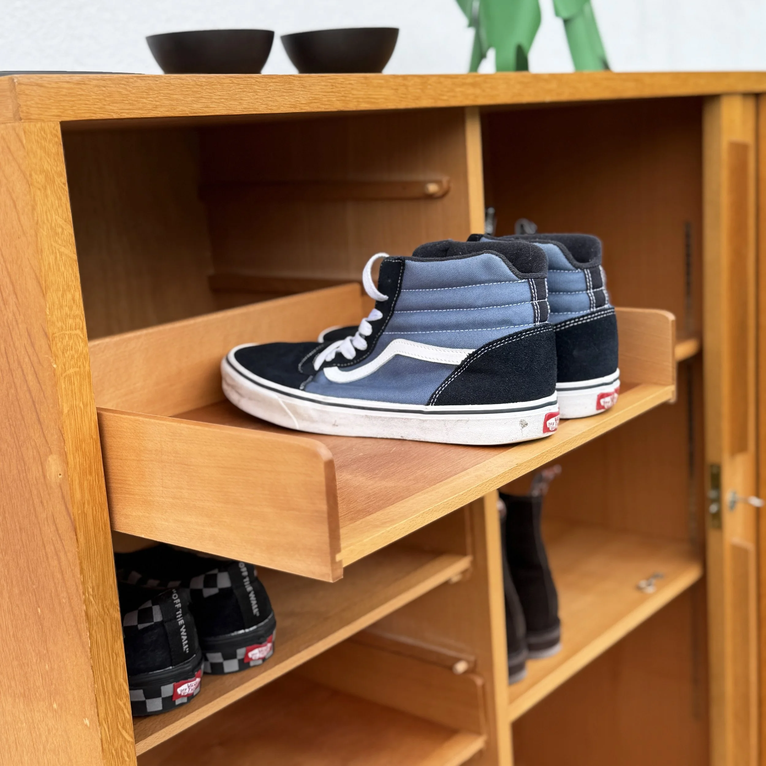 ModernEra_Rollschrank.4808.jpg