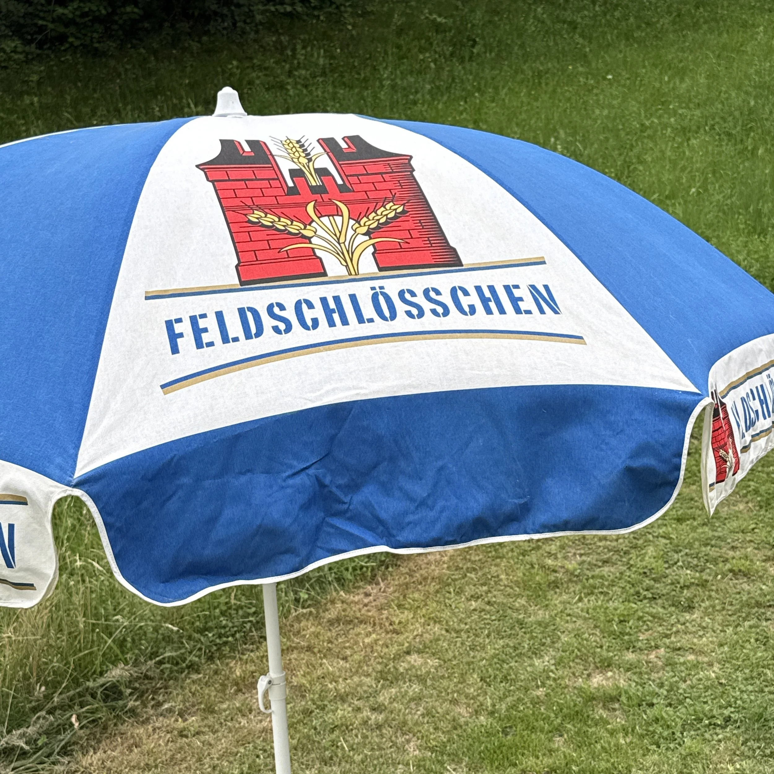 ModernEra_Feldschlösschen_Sonnenschirm5147.jpg