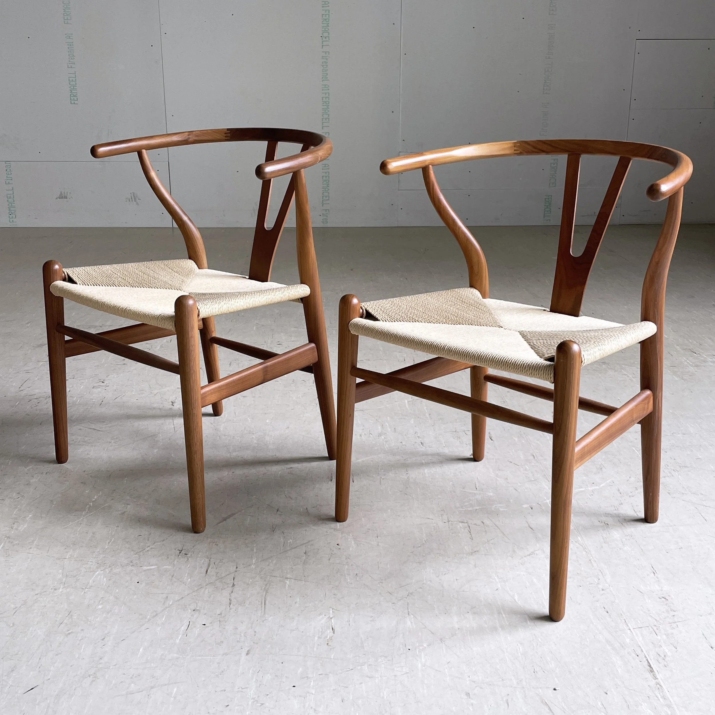 ModernEra_Carl_Hansen_Wishbone_Chair.5464.jpg