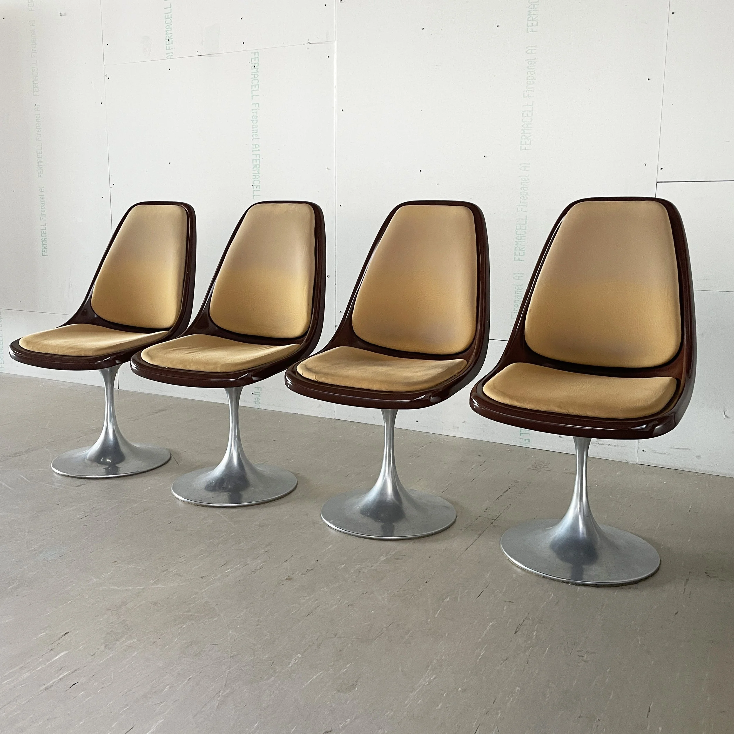ModernEra_Tulip_Chairs_7826.JPG