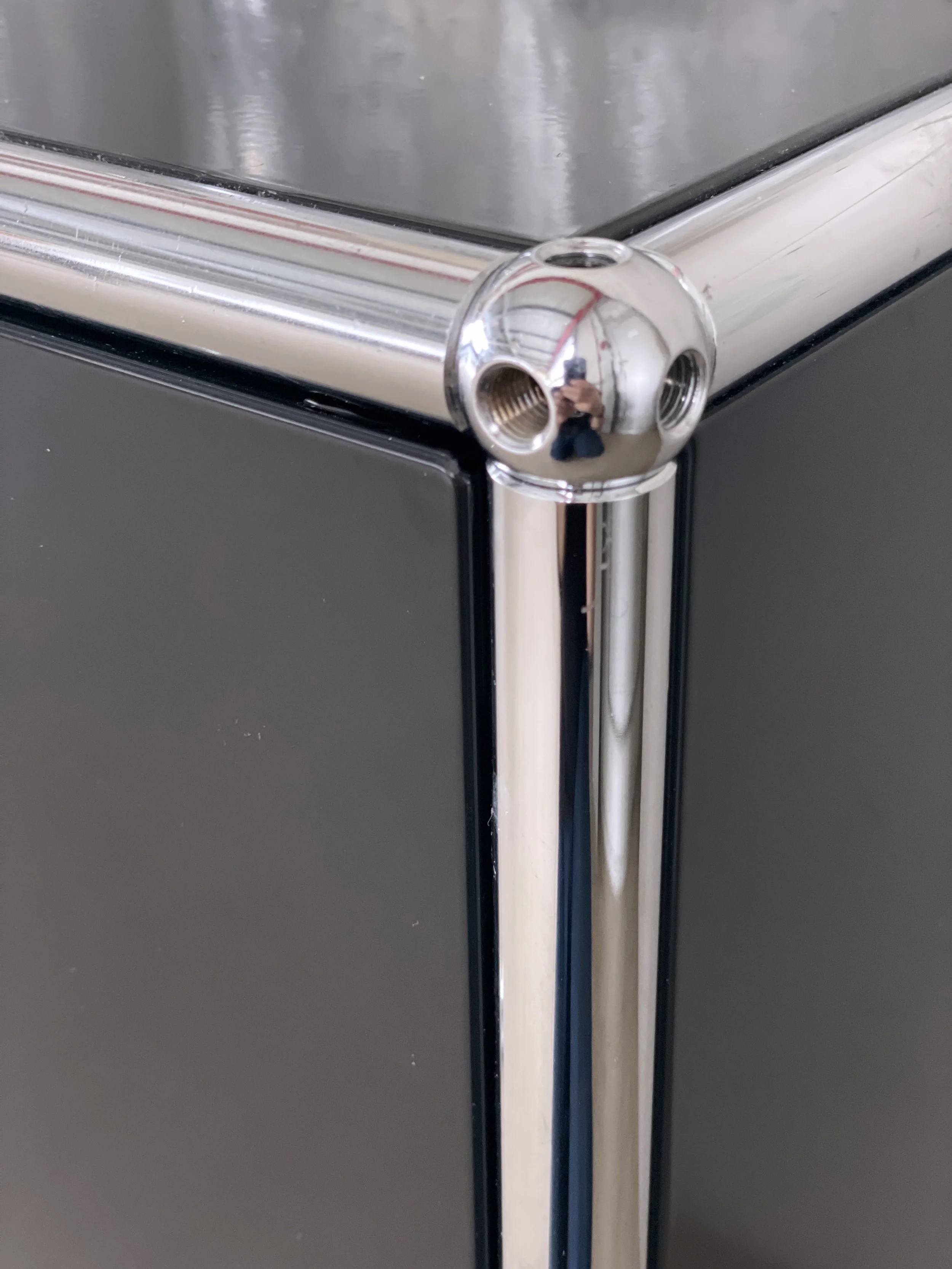 USM Haller schwarz.14.JPG