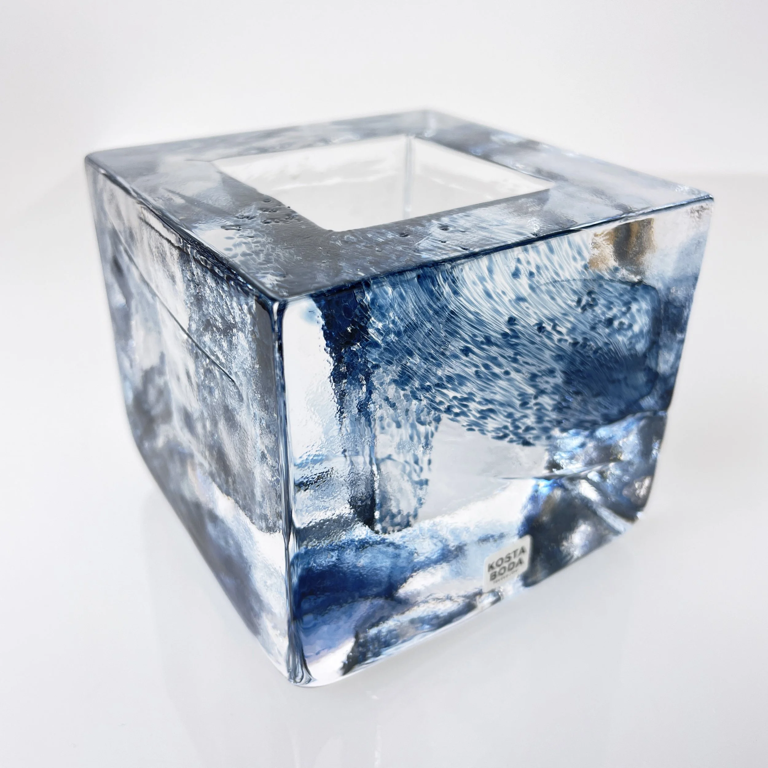 ModernEra_Kosta_Boda_Glass_Vase_7071.JPG
