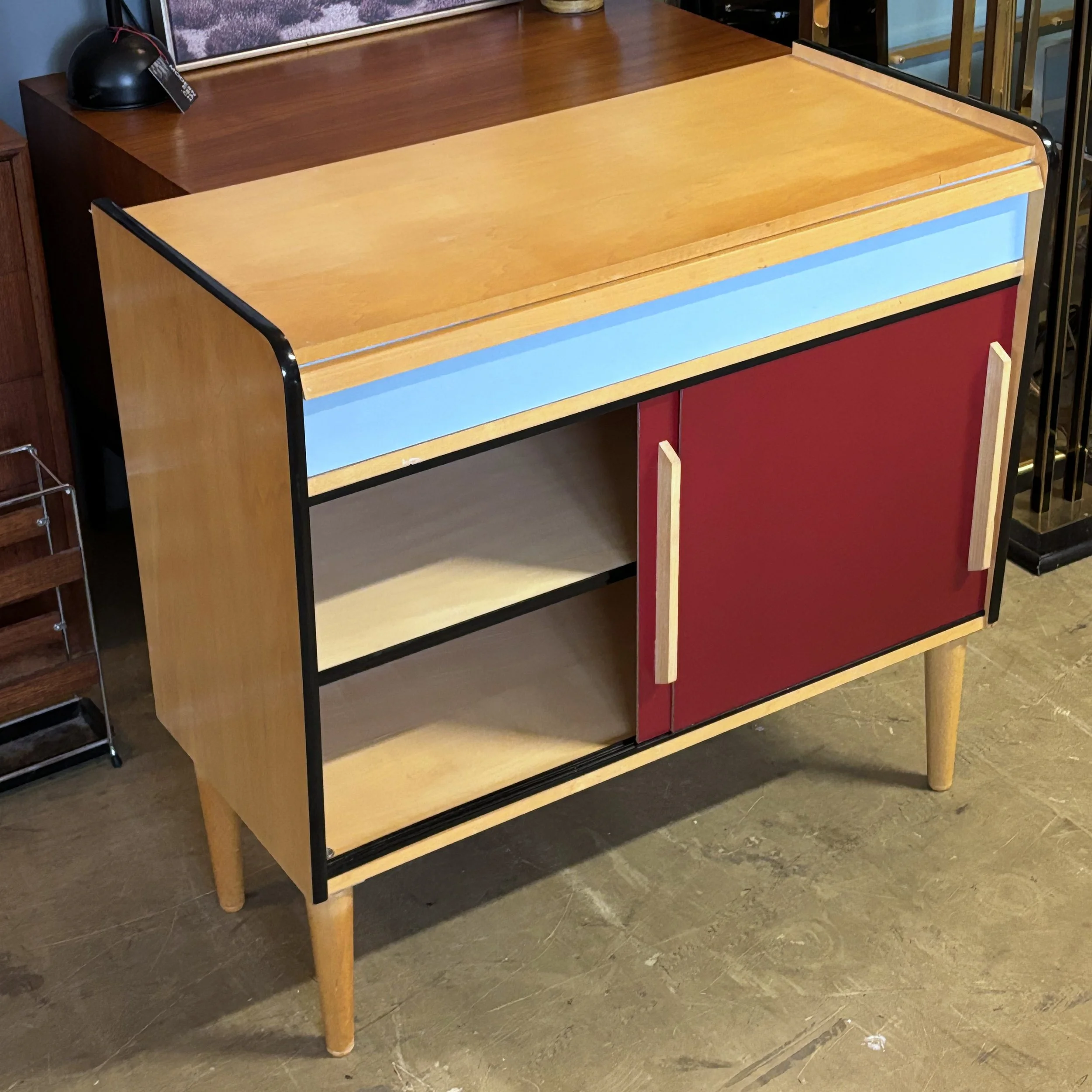 ModernEra_Pago_Cabinet3875.jpeg