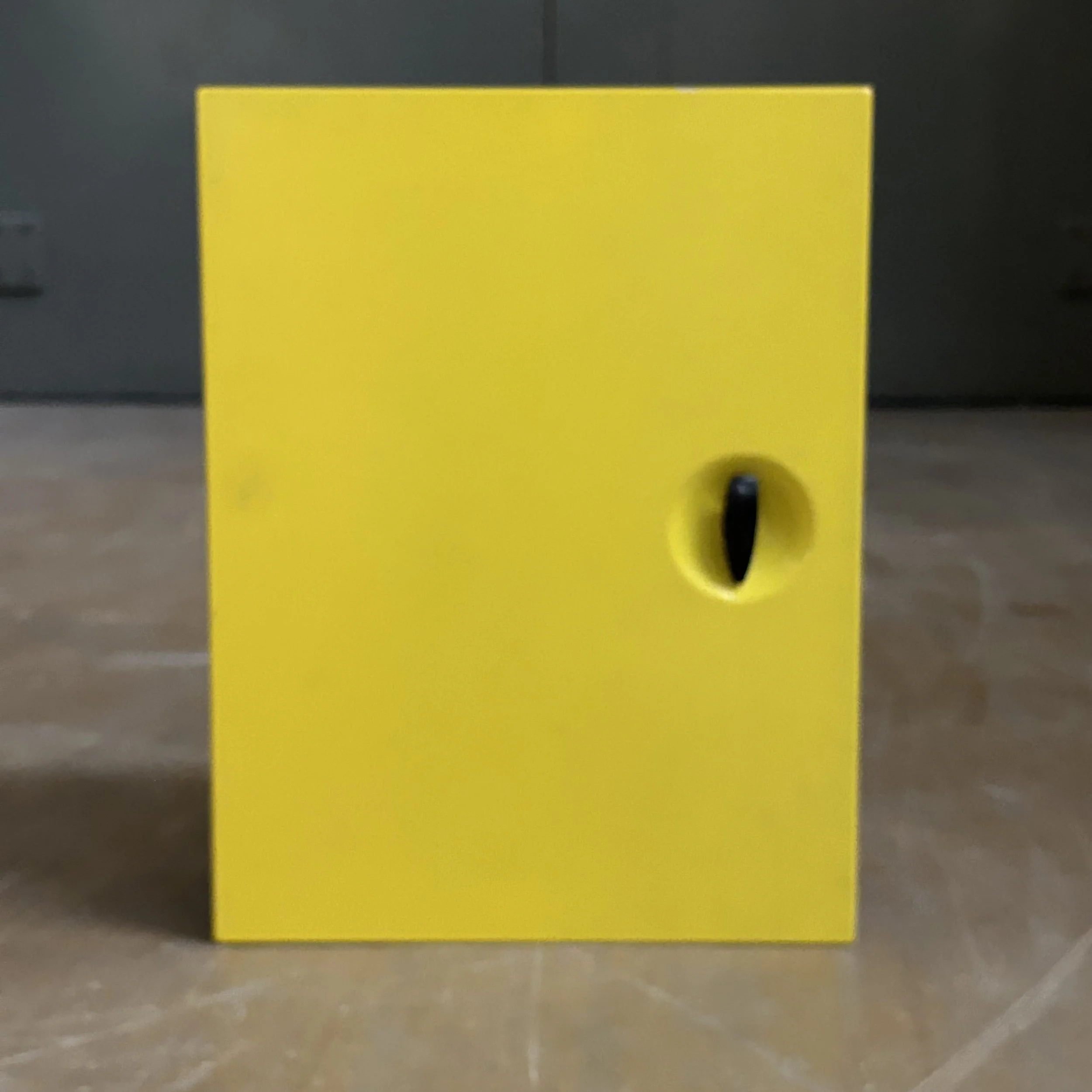 ModernEra_Egloff_Apothekerschrank_5770.jpeg