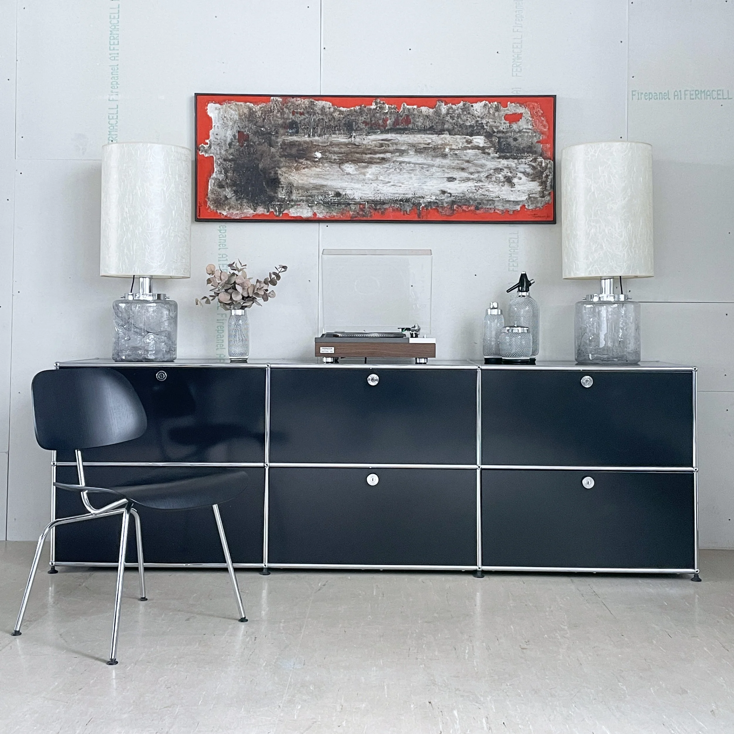 USM Haller schwarz.11.JPG