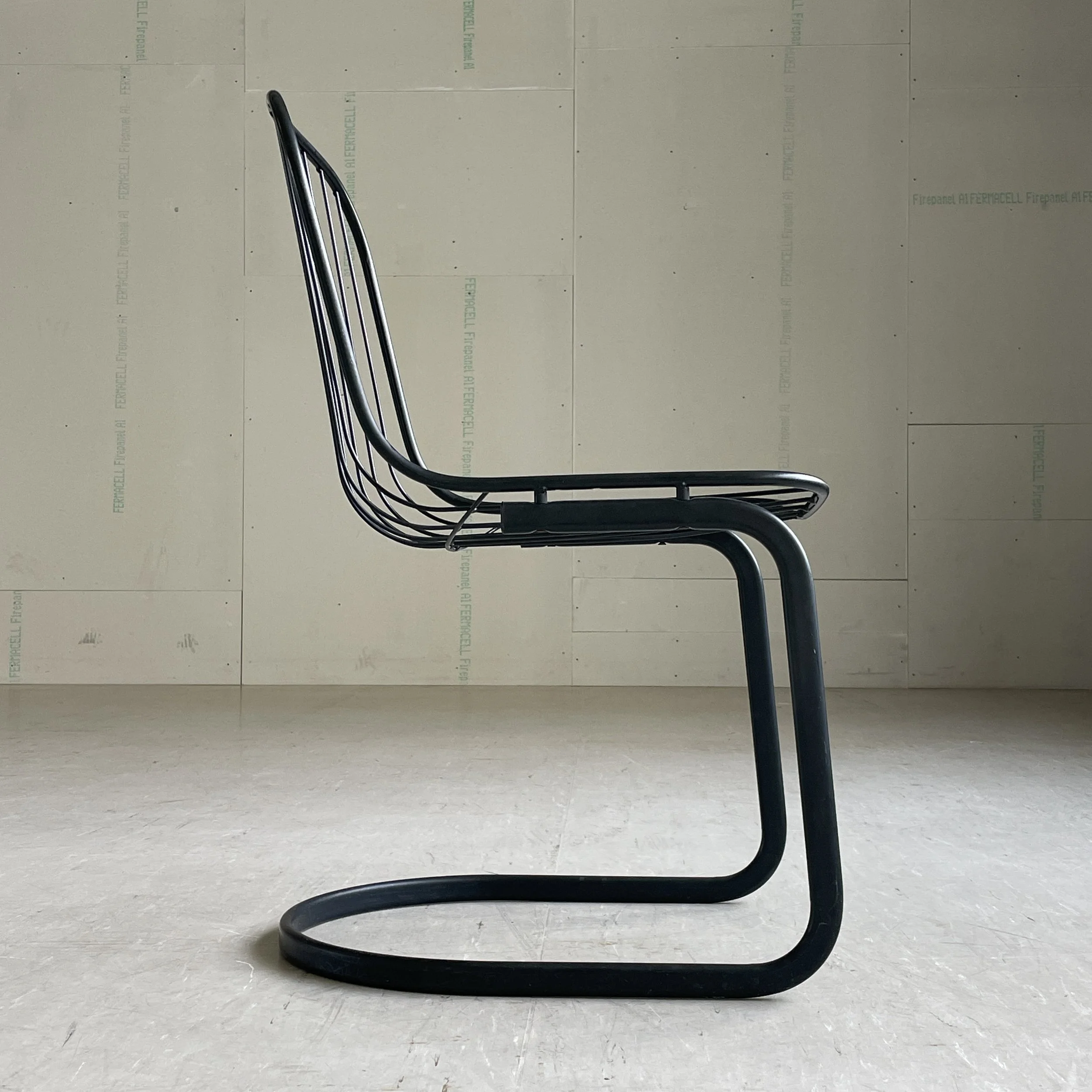 ModernEra_Gastone_Rinaldi_black_3035 2.jpg