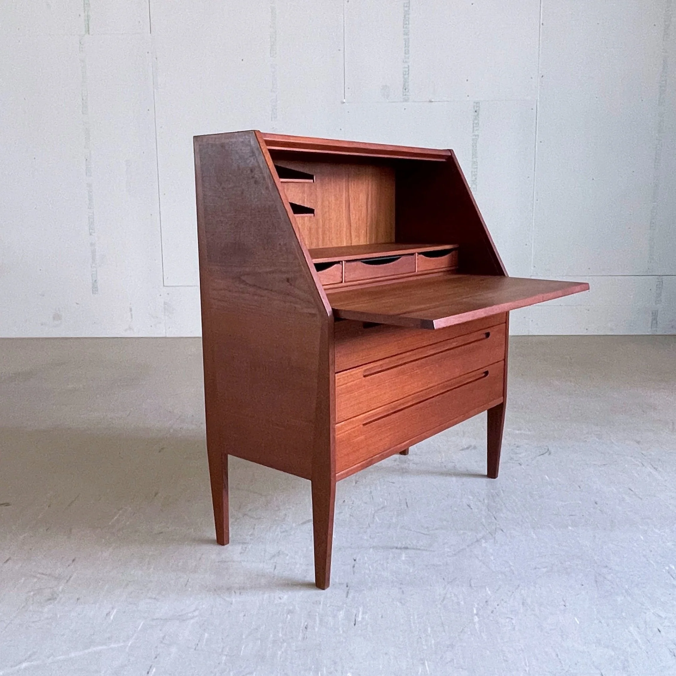 Kai+Kristiansen+Teak+Sekreta%CC%88r.4.jpg