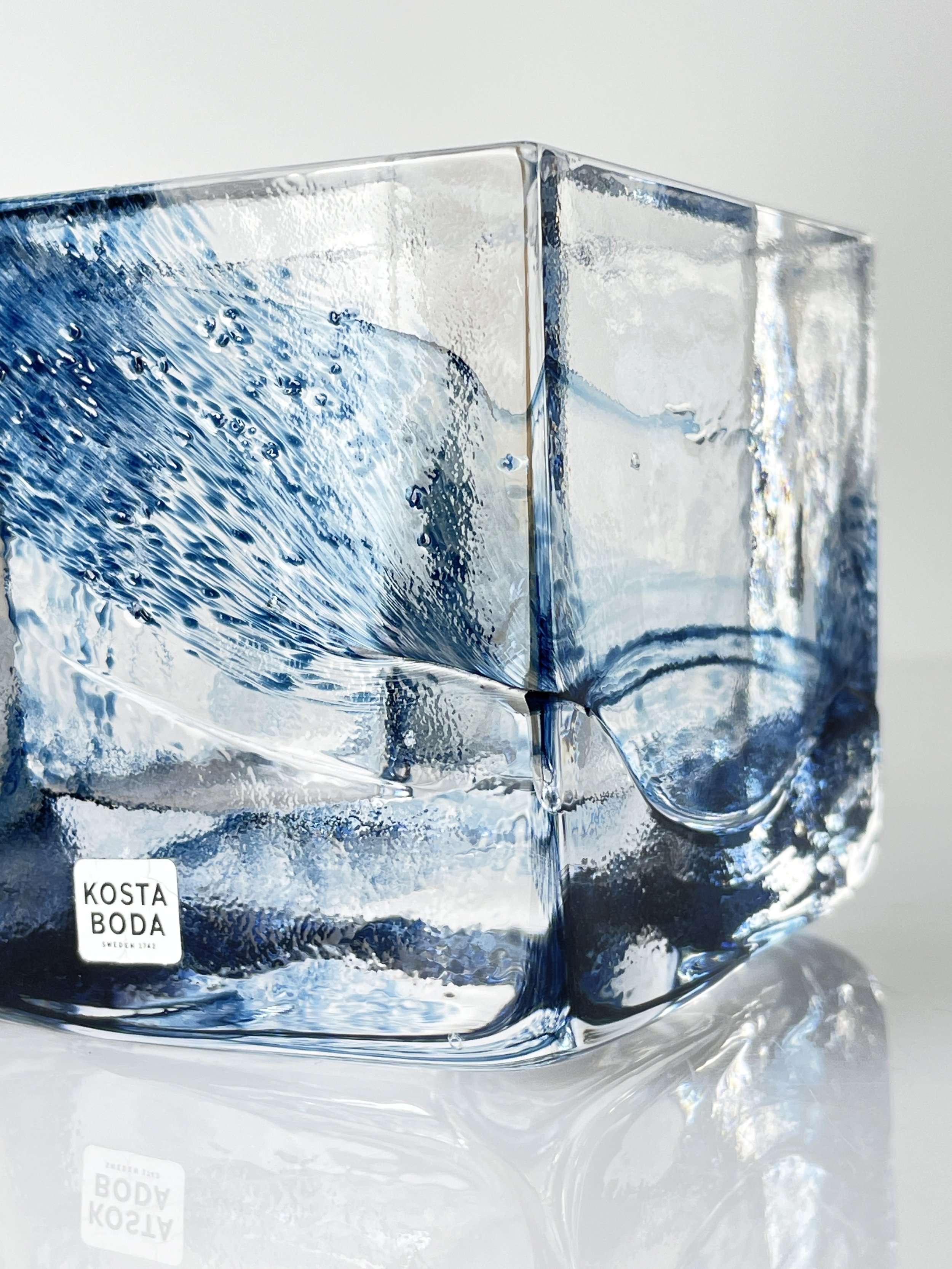 ModernEra_Kosta_Boda_Glass_Vase_7088.JPG