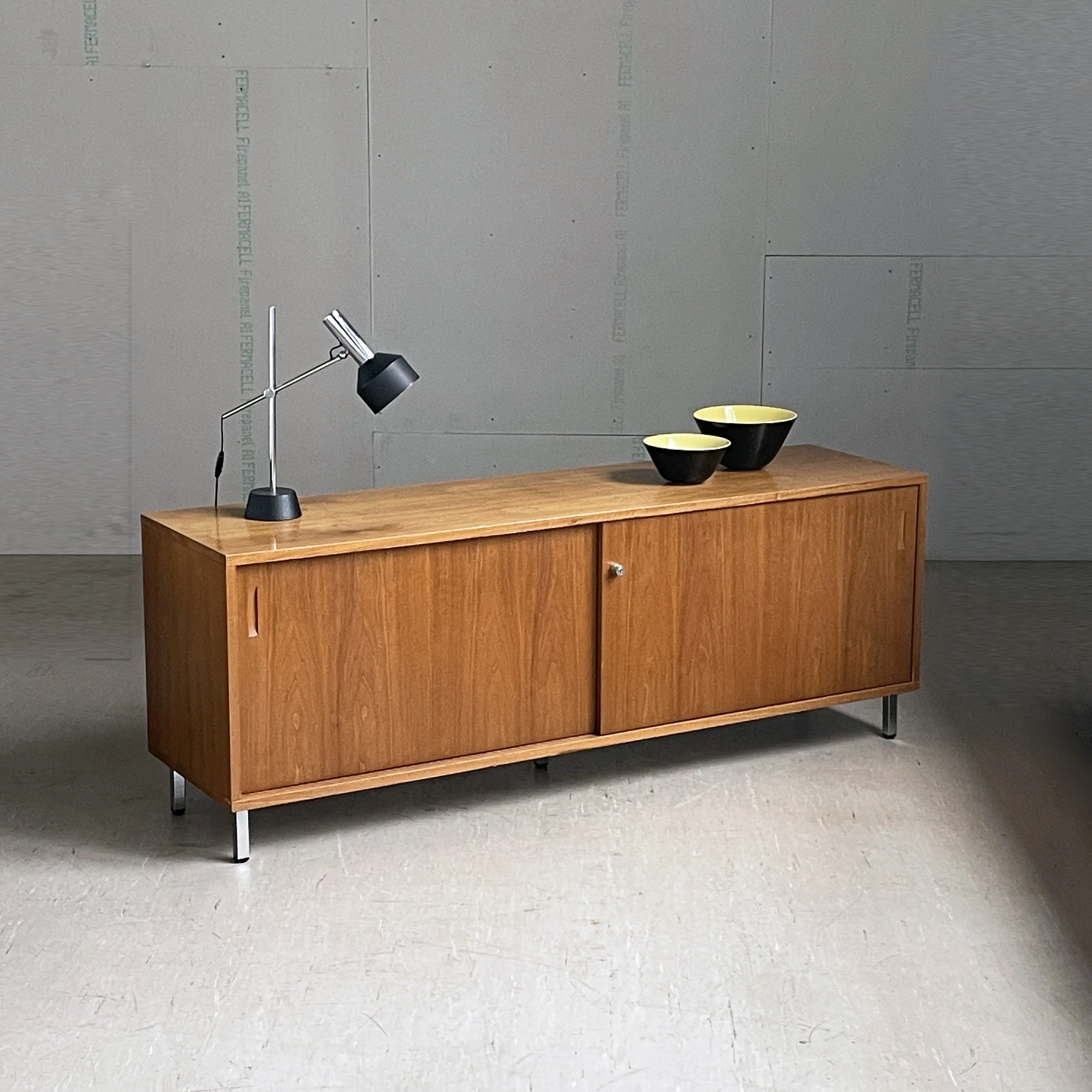 ModernEra_Zingg_Sideboard_Nussbaum_IMG_7737.JPG