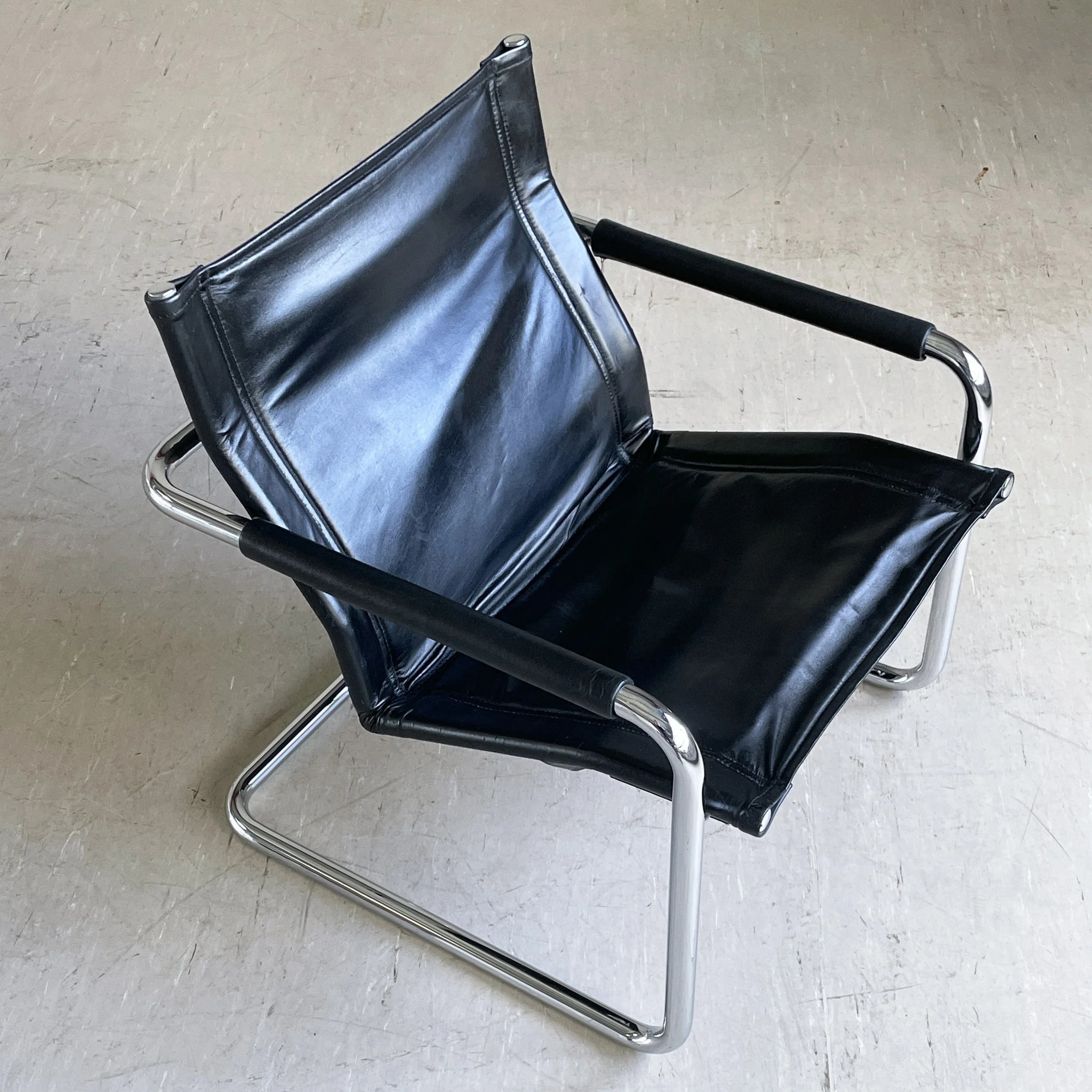 ModernEra_Pfalzberger_Sessel_3250 2.JPG