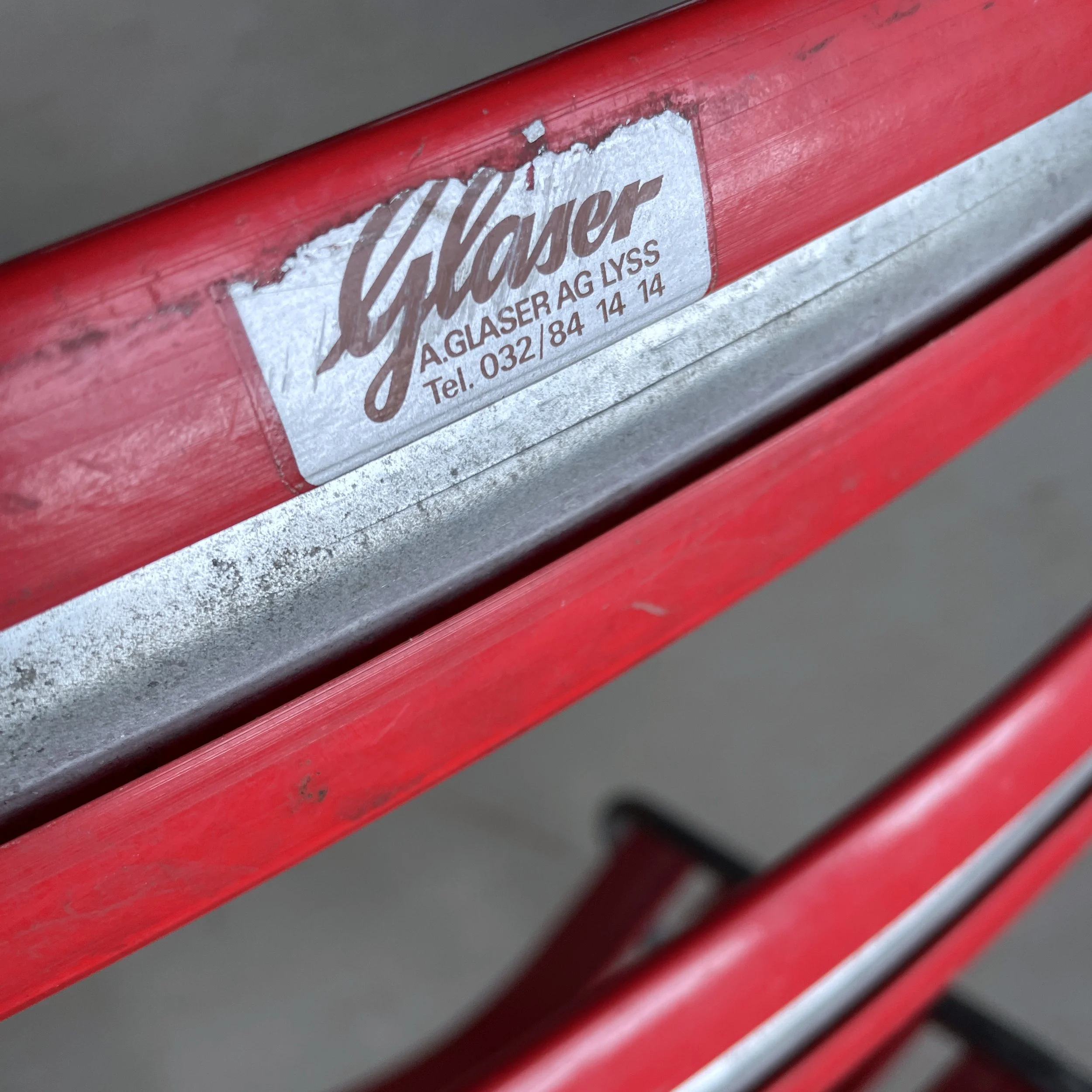 ModernEra_Gartenstühle_Glaser_rot_2587 2.JPG