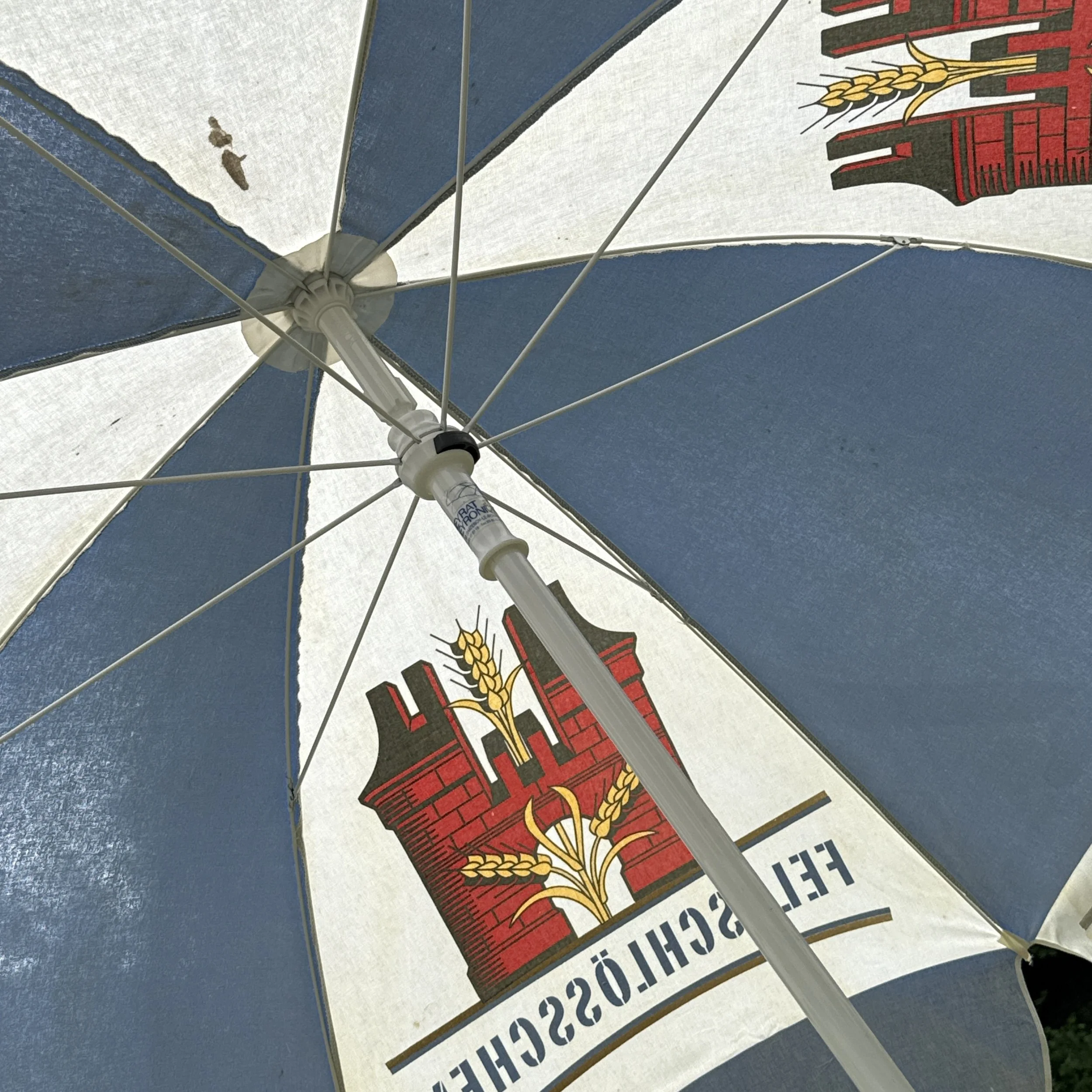 ModernEra_Feldschlösschen_Sonnenschirm5157.jpg