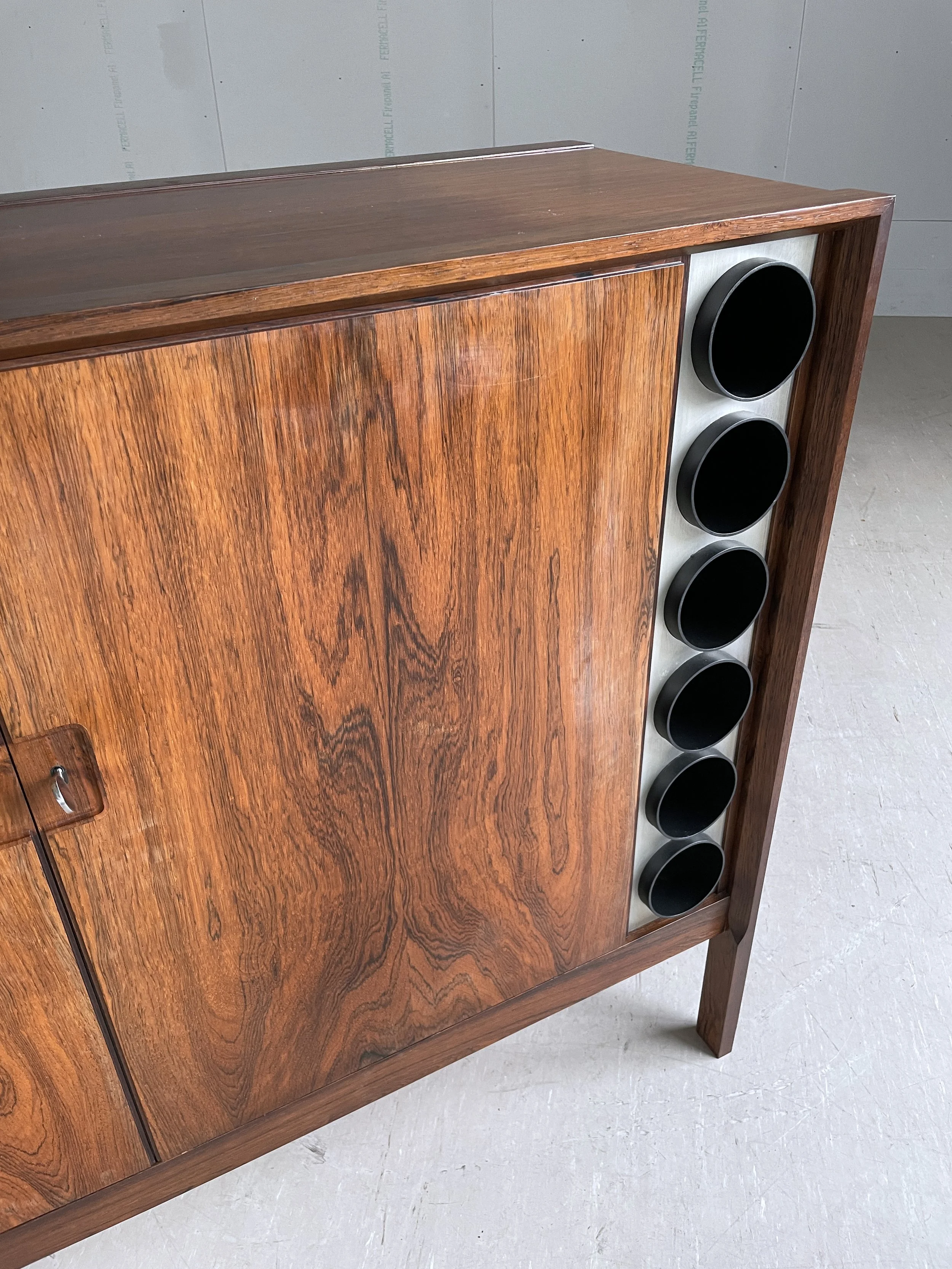 ModernEra_Swiss_Form_Sideboard9774.JPG