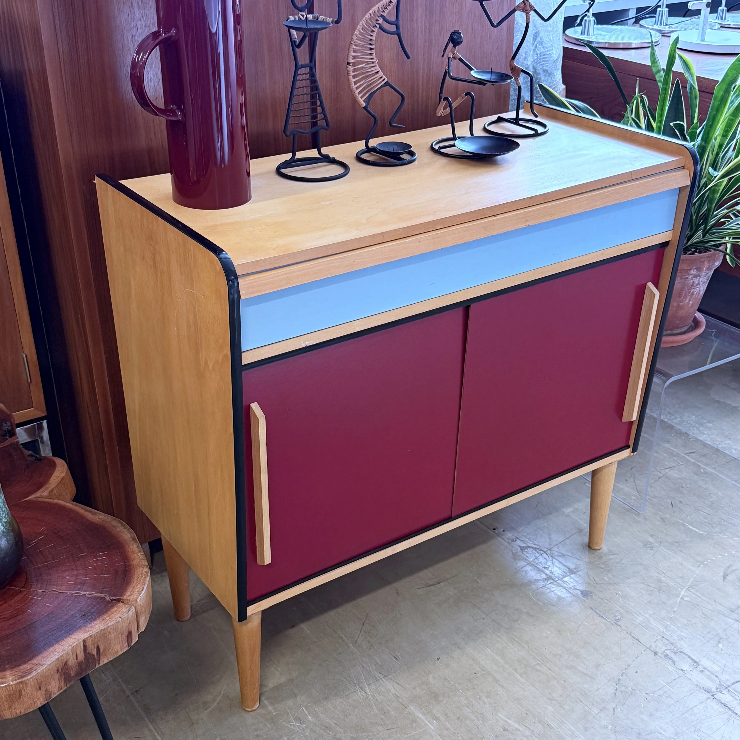 ModernEra_Pago_Cabinet4723.JPG
